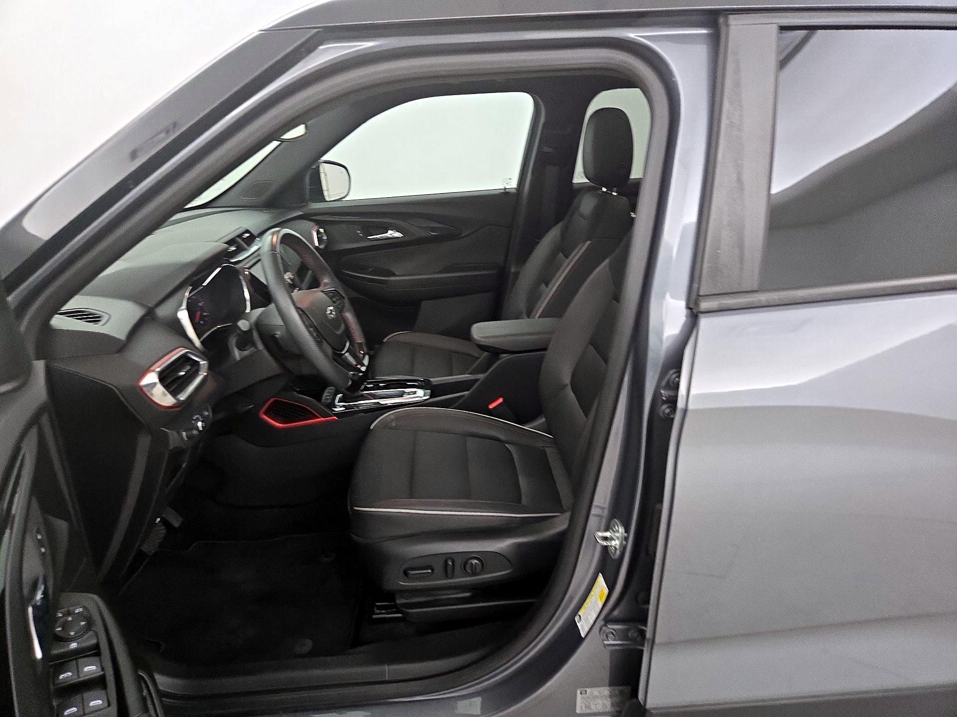 Thumbnail: 2022 Chevrolet TrailBlazer - 11