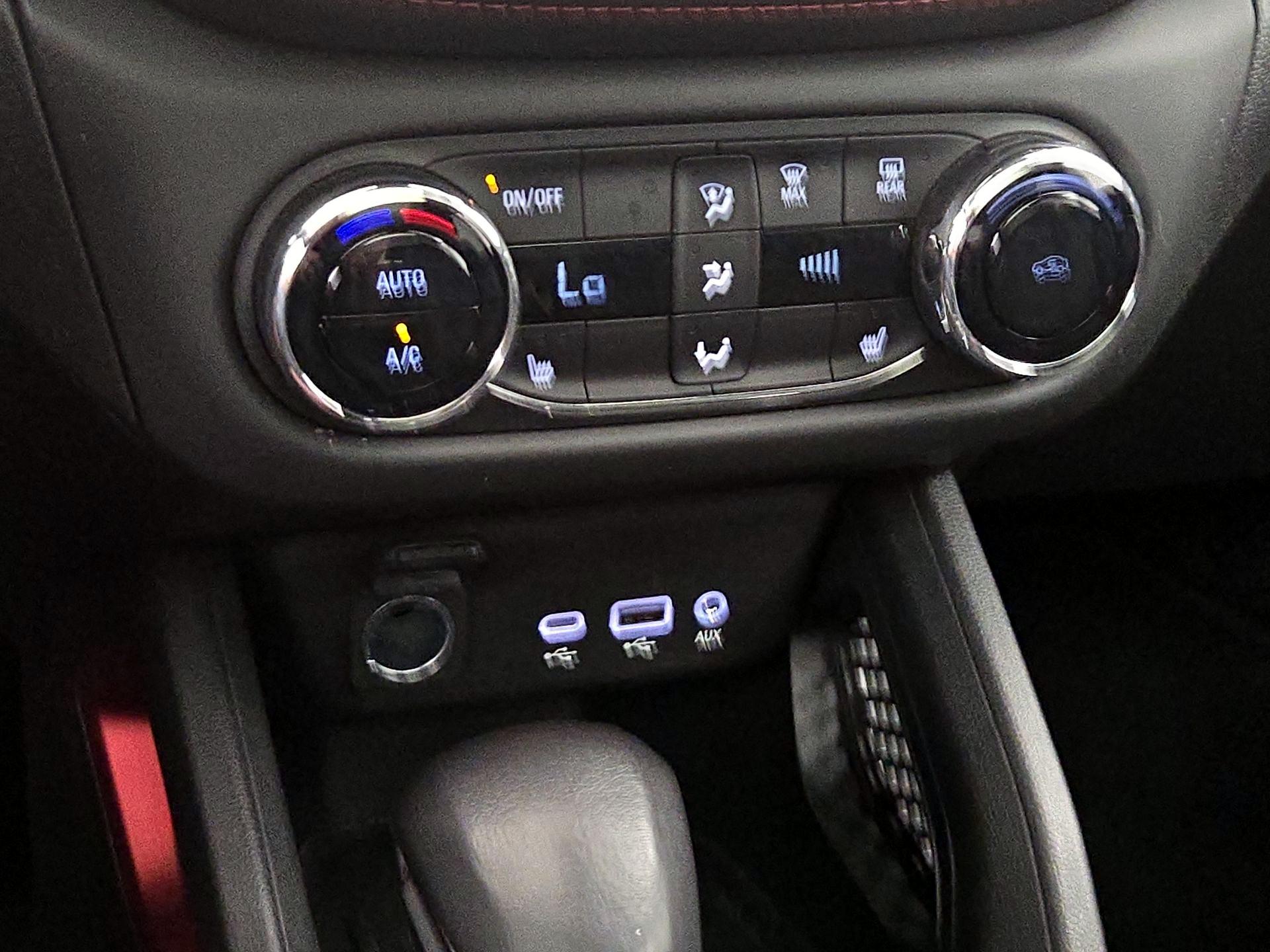 Thumbnail: 2022 Chevrolet TrailBlazer - 16