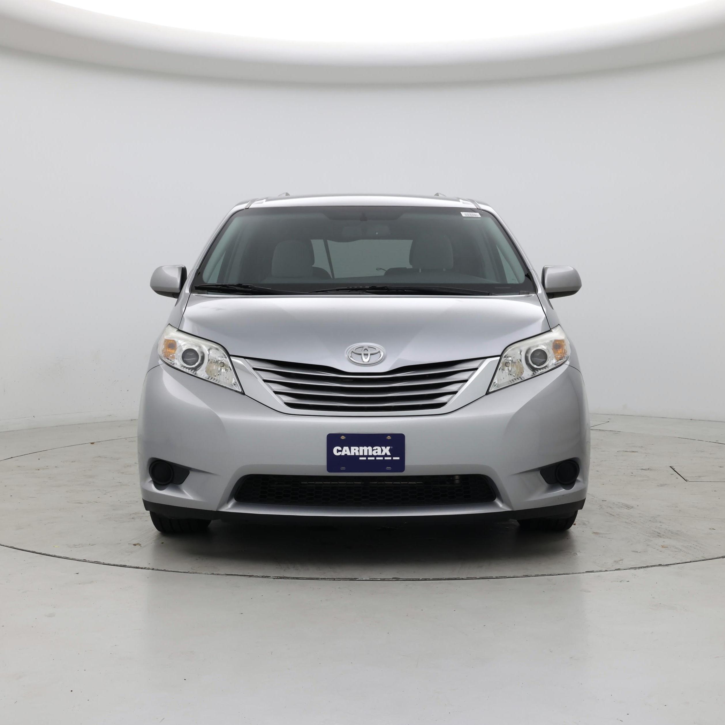 Thumbnail: 2015 Toyota Sienna - 5