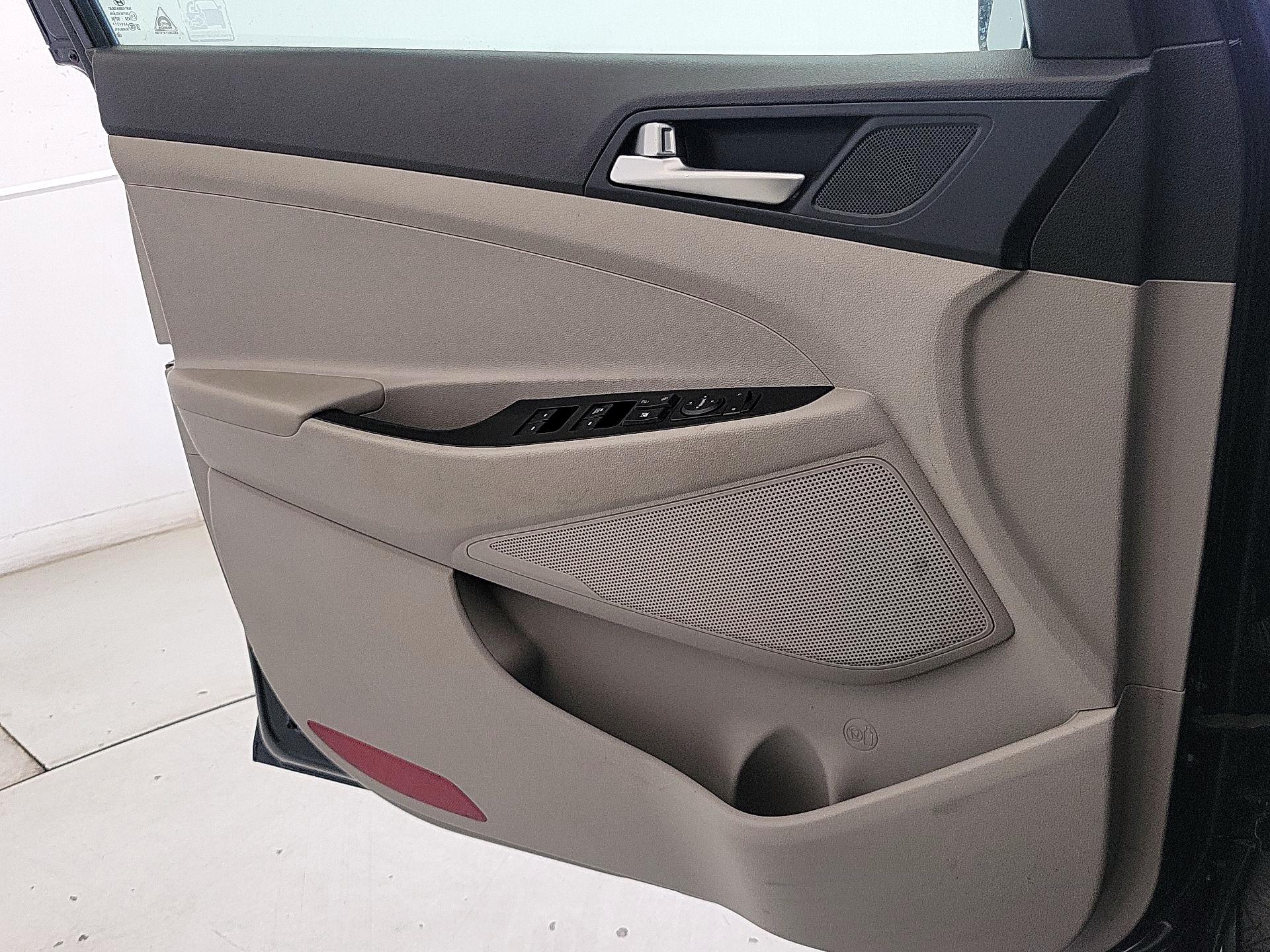 Thumbnail: 2021 Hyundai Tucson - 12