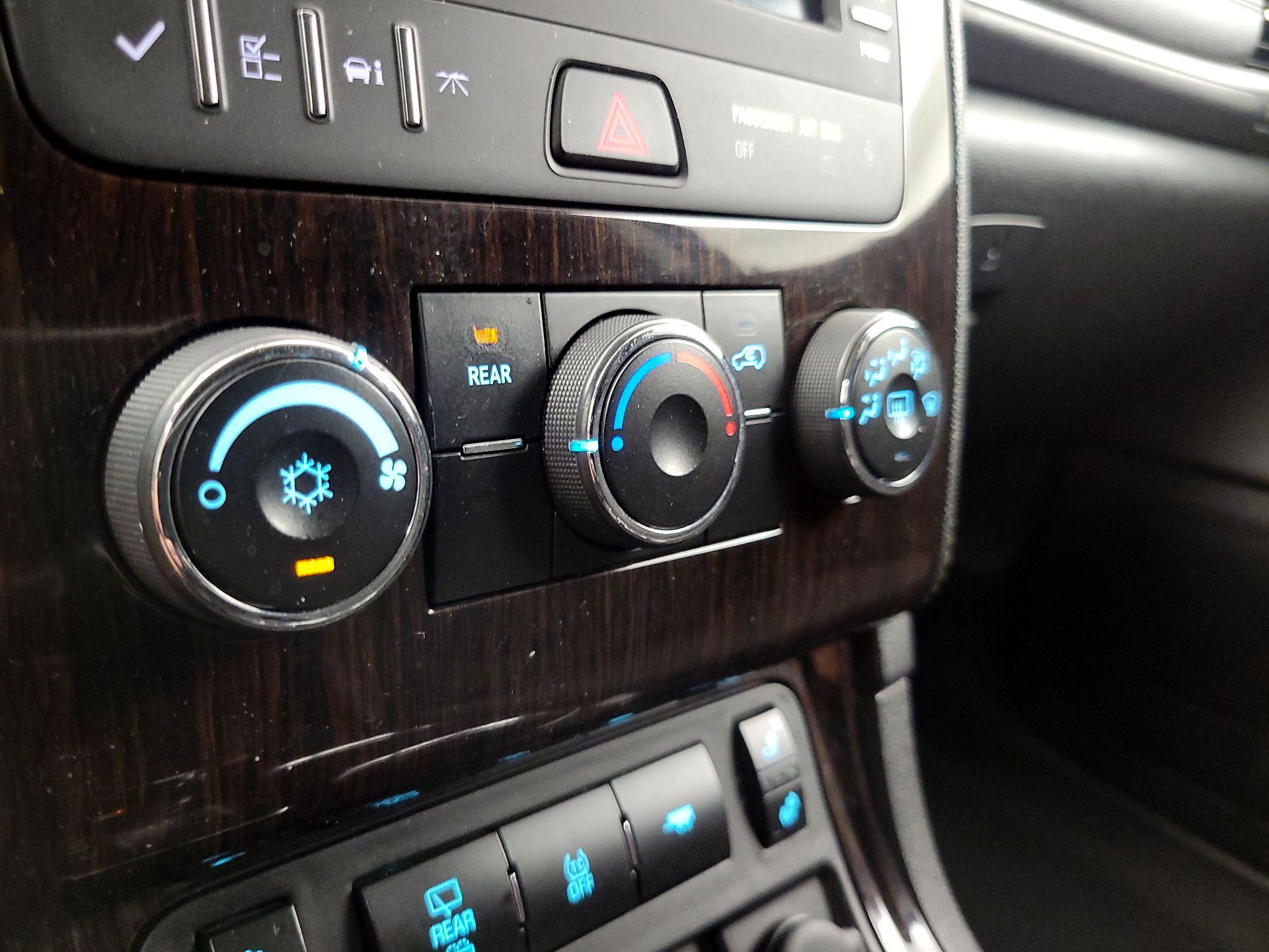 Thumbnail: 2017 Chevrolet Traverse - 16