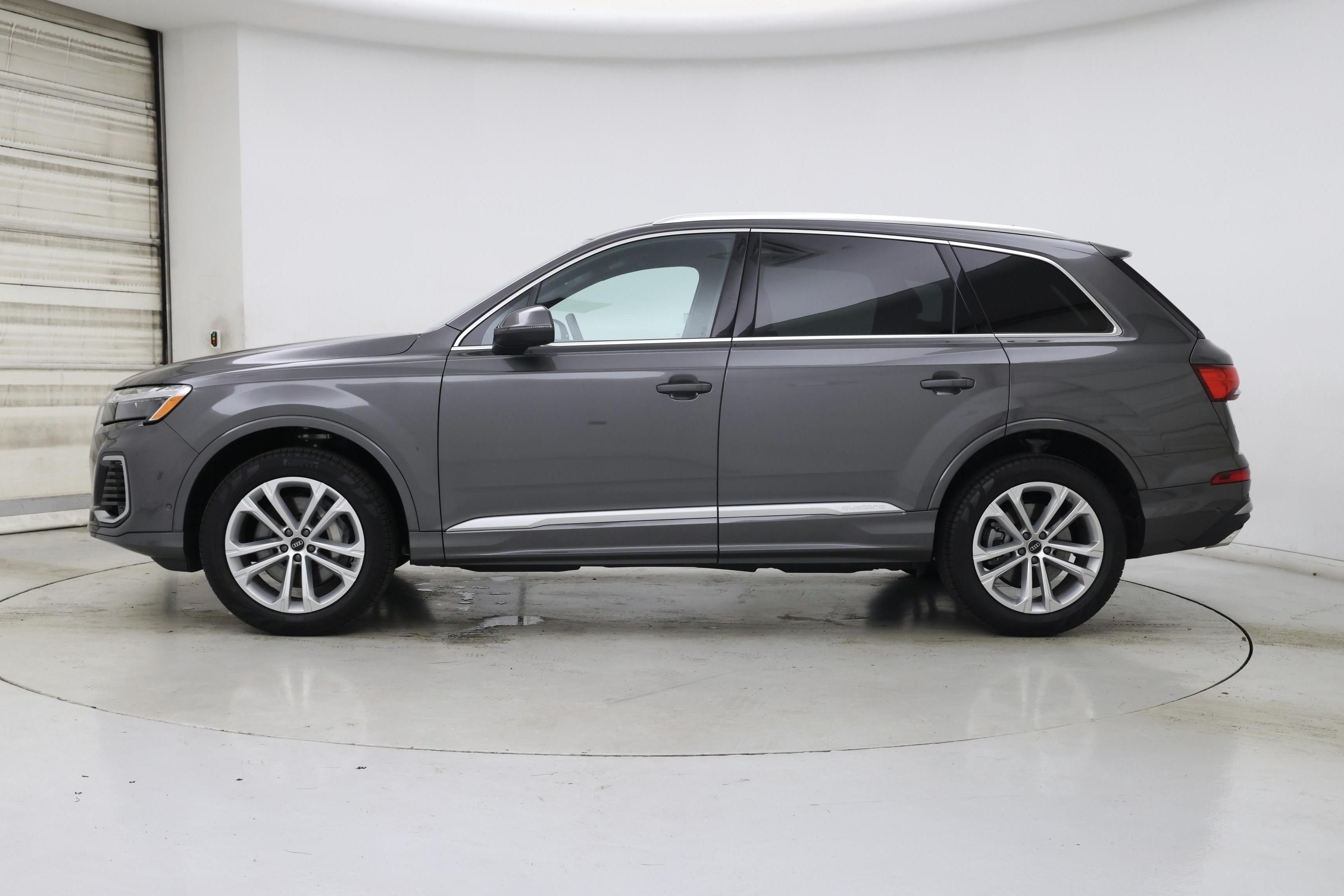 Thumbnail: 2025 Audi Q7 - 3