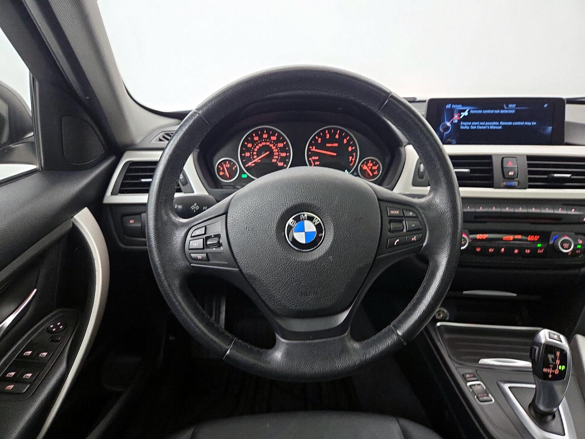 Thumbnail: 2014 BMW 3 Series - 10