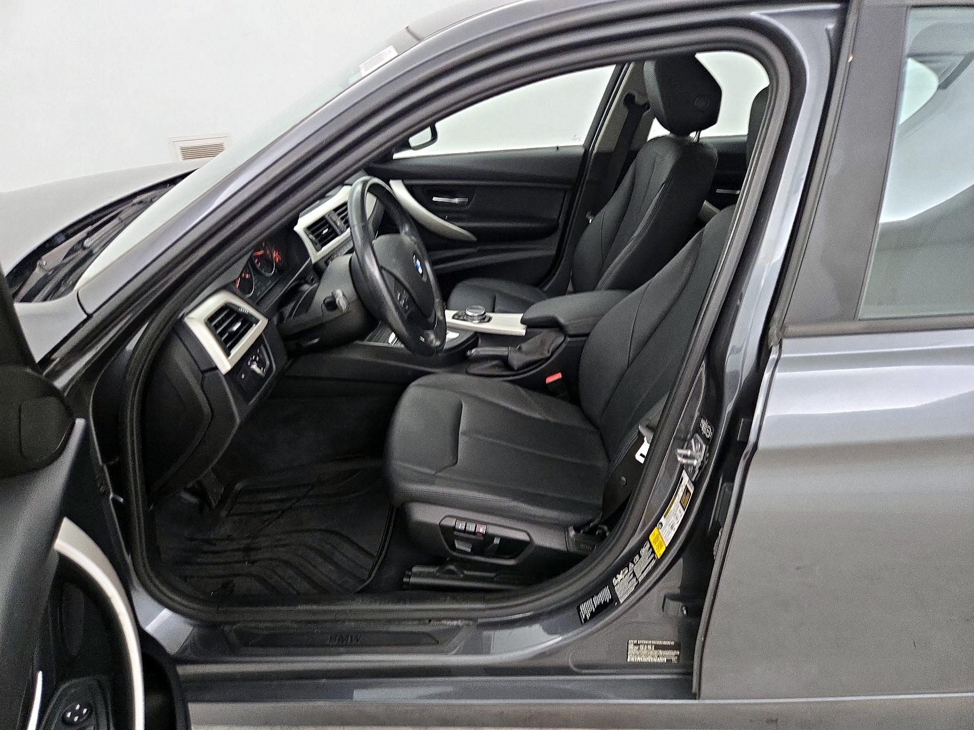 Thumbnail: 2014 BMW 3 Series - 11