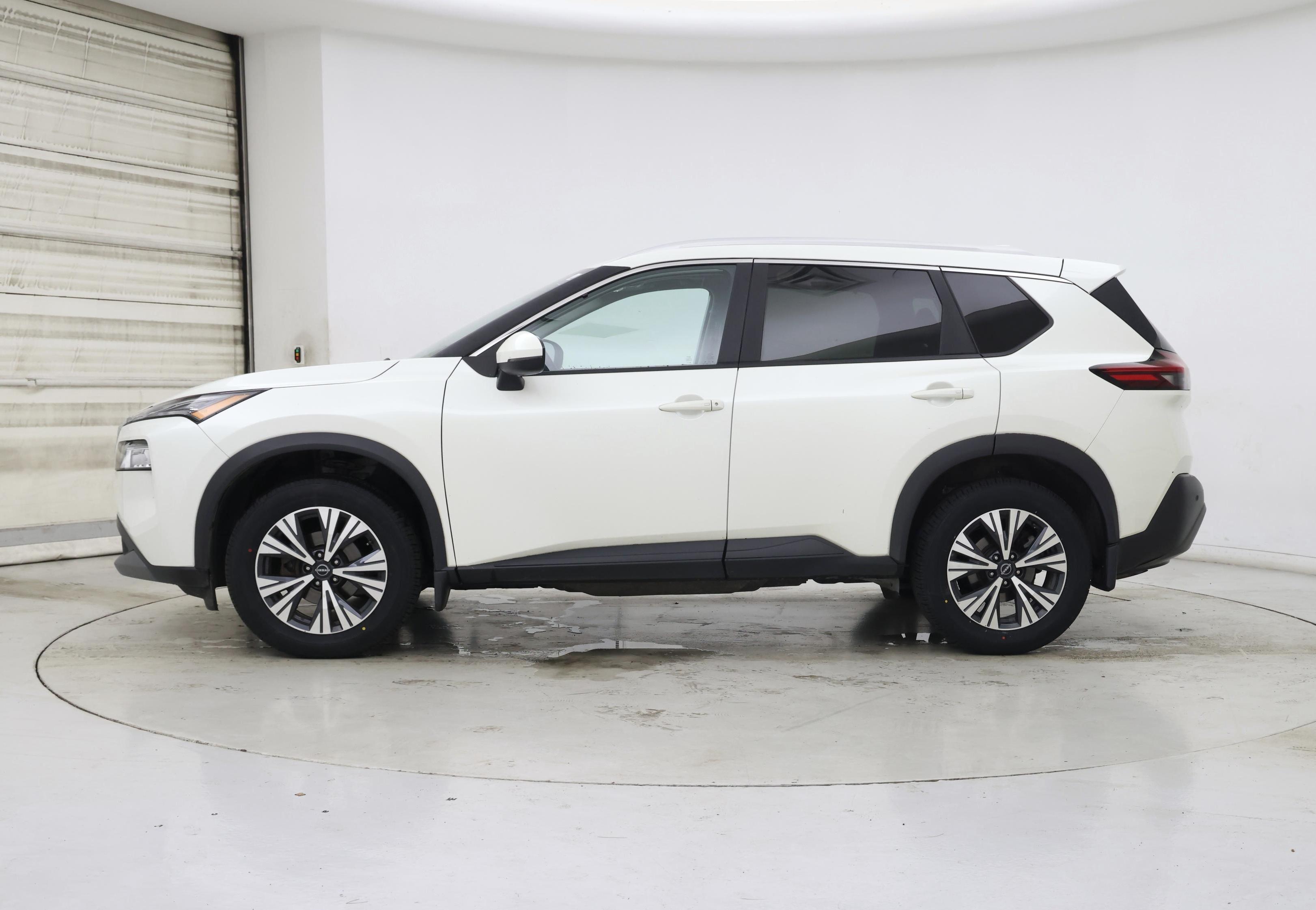 Thumbnail: 2023 Nissan Rogue - 3