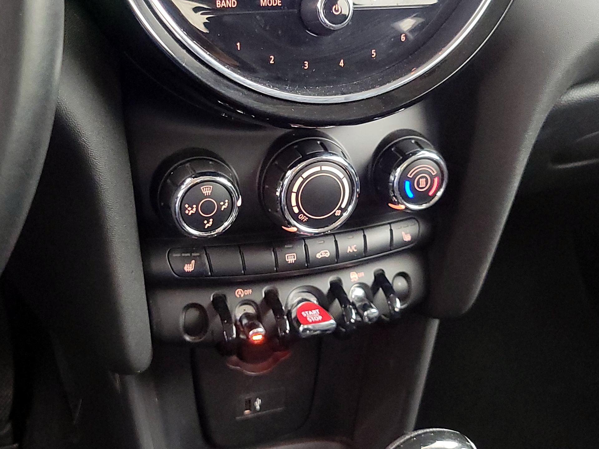 Thumbnail: 2022 MINI Cooper Hardtop - 16