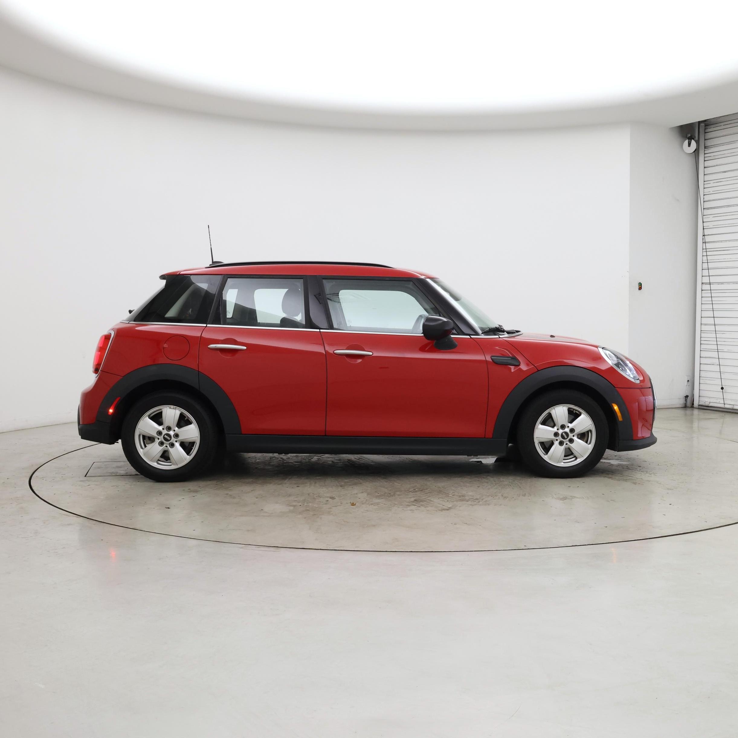 Thumbnail: 2022 MINI Cooper Hardtop - 7