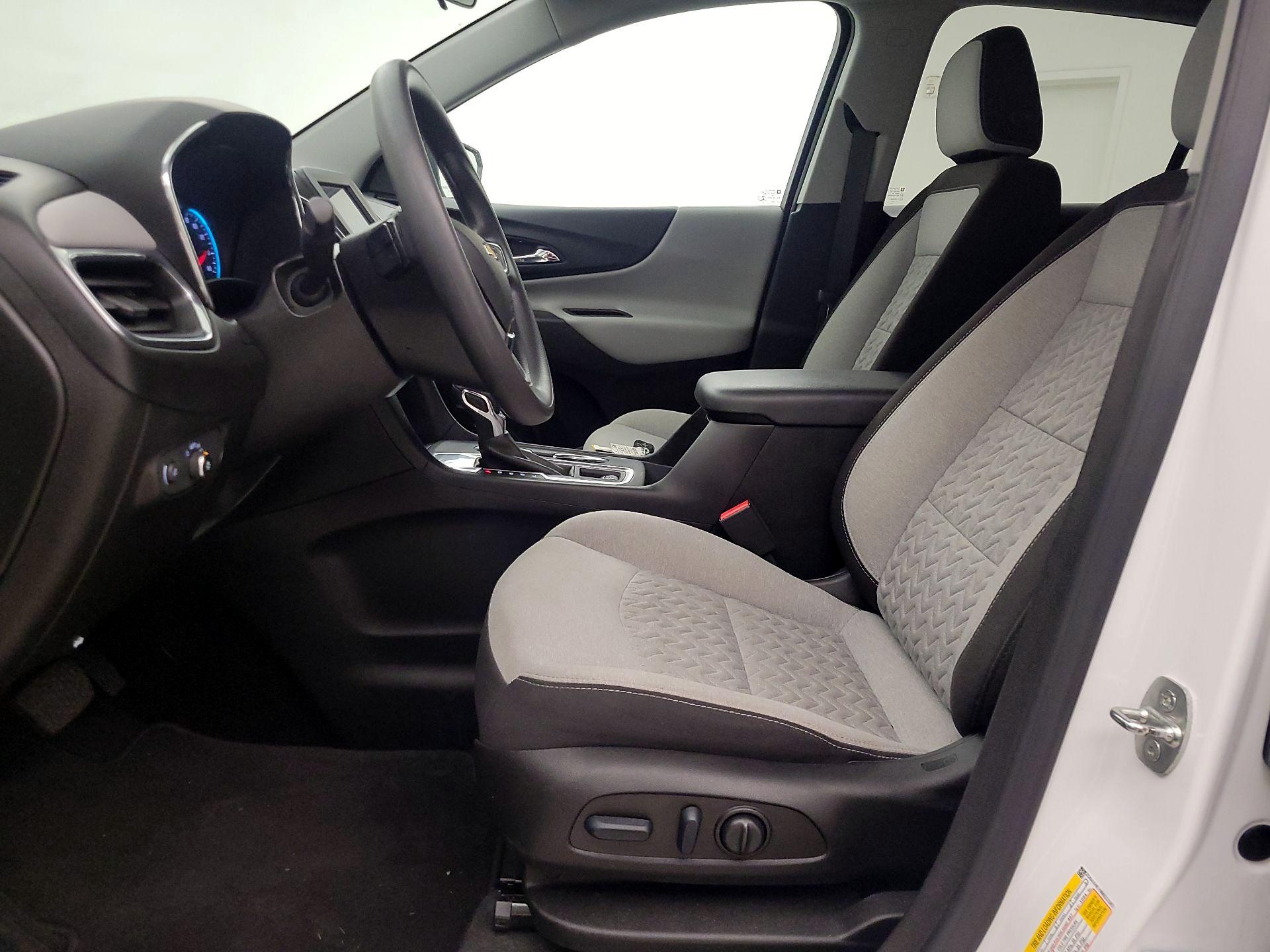Thumbnail: 2022 Chevrolet Equinox - 11