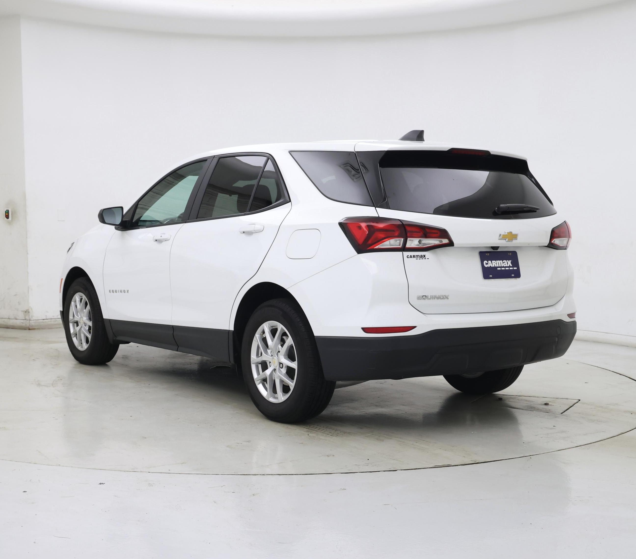 Thumbnail: 2022 Chevrolet Equinox - 2