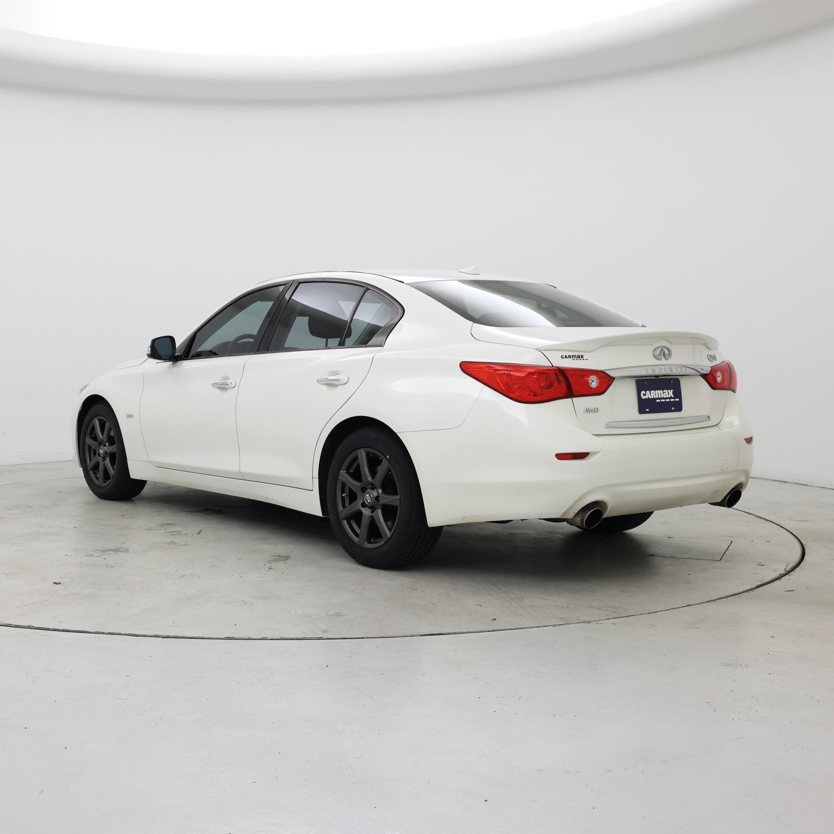 Thumbnail: 2017 INFINITI Q50 - 2