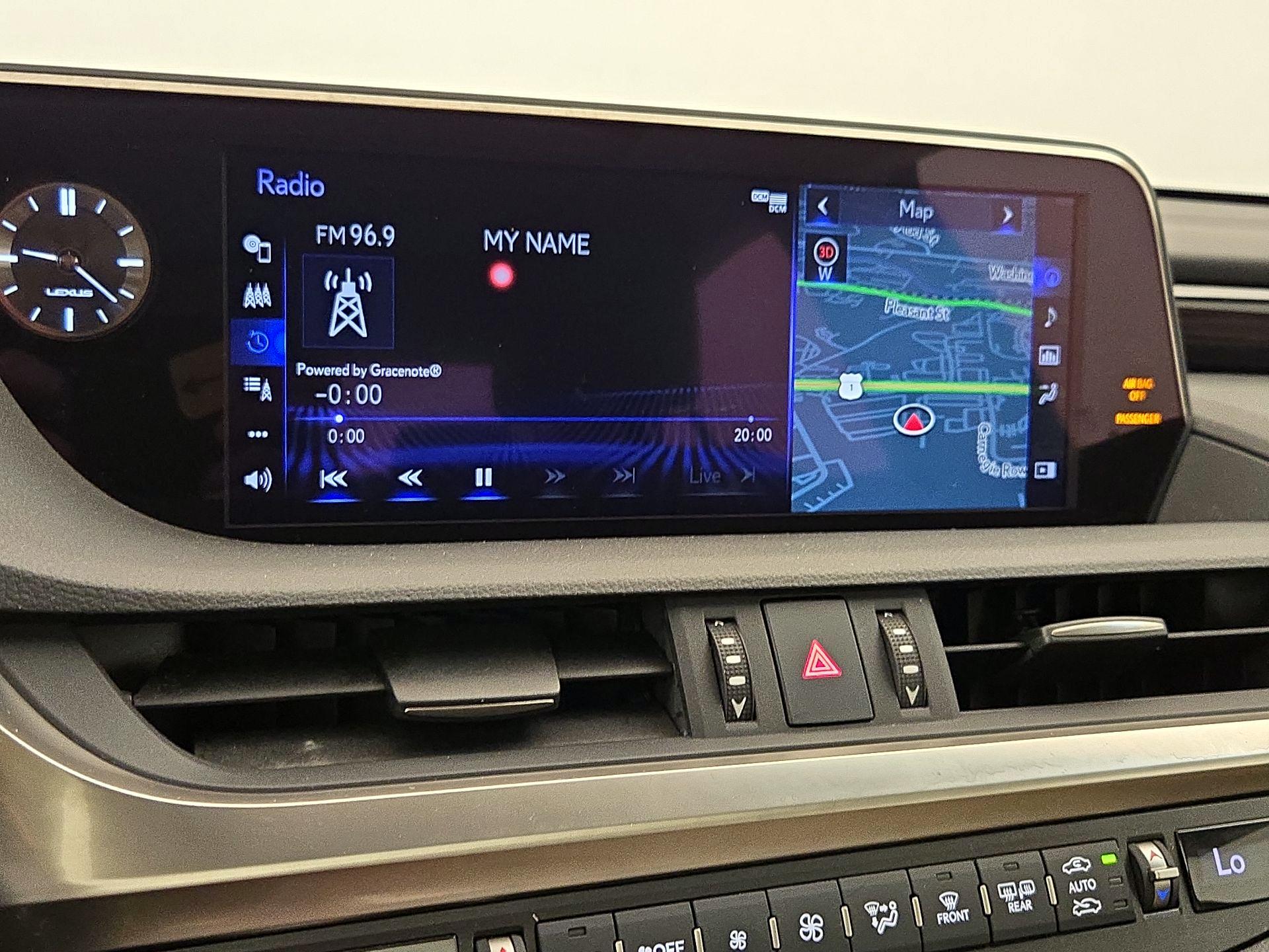 Thumbnail: 2021 Lexus ES - 16