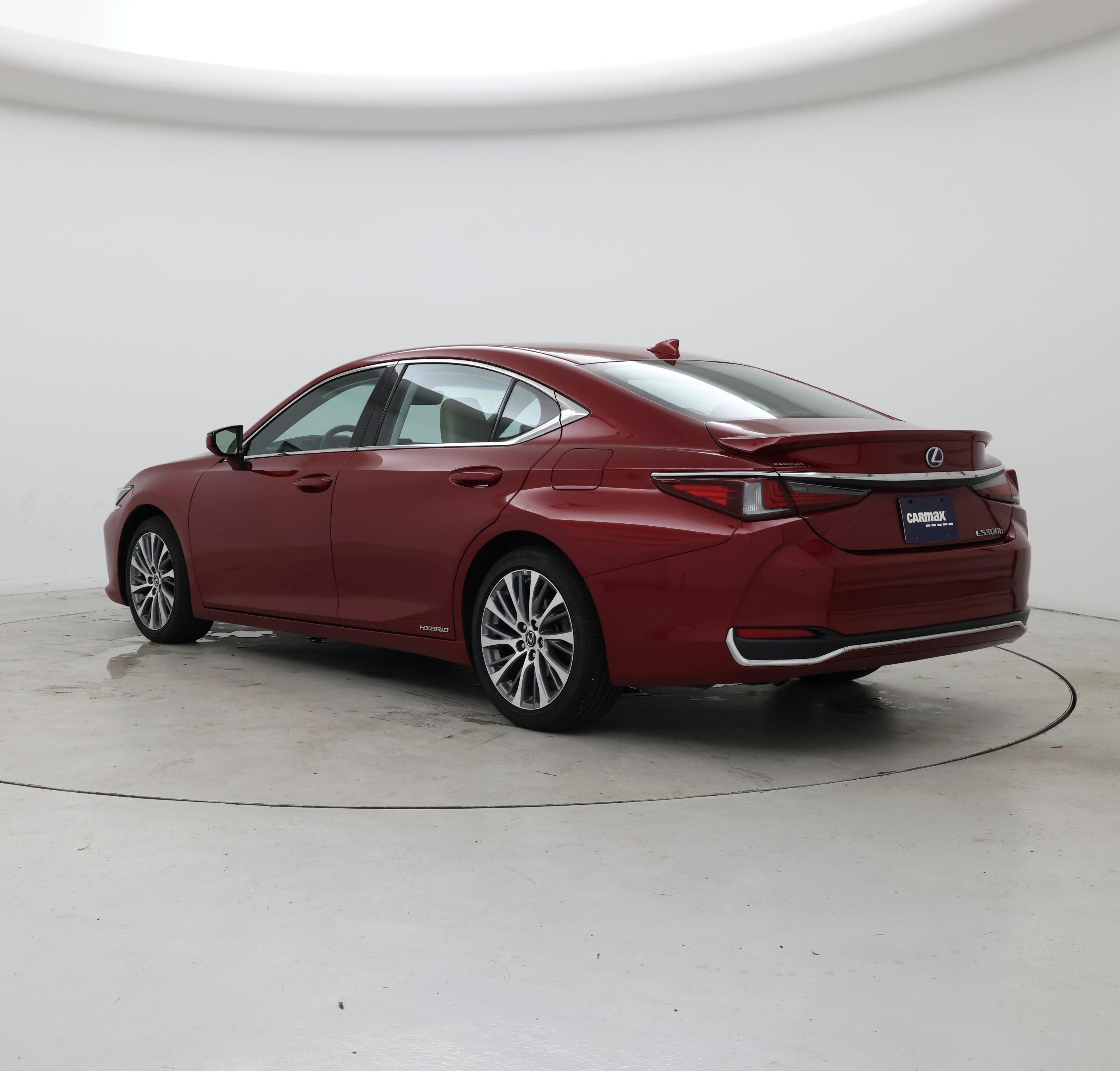 Thumbnail: 2021 Lexus ES - 2