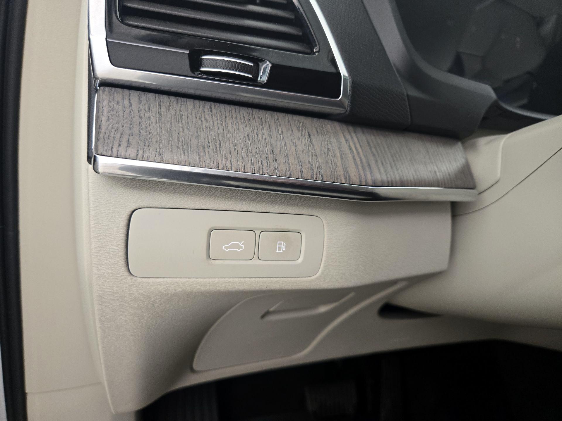 Thumbnail: 2023 Volvo XC90 - 13