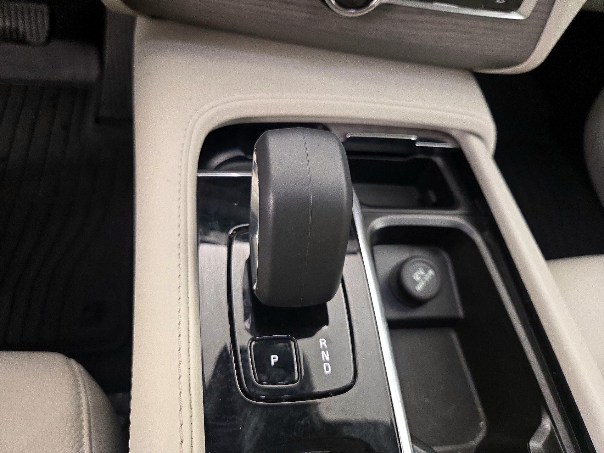 Thumbnail: 2023 Volvo XC90 - 18
