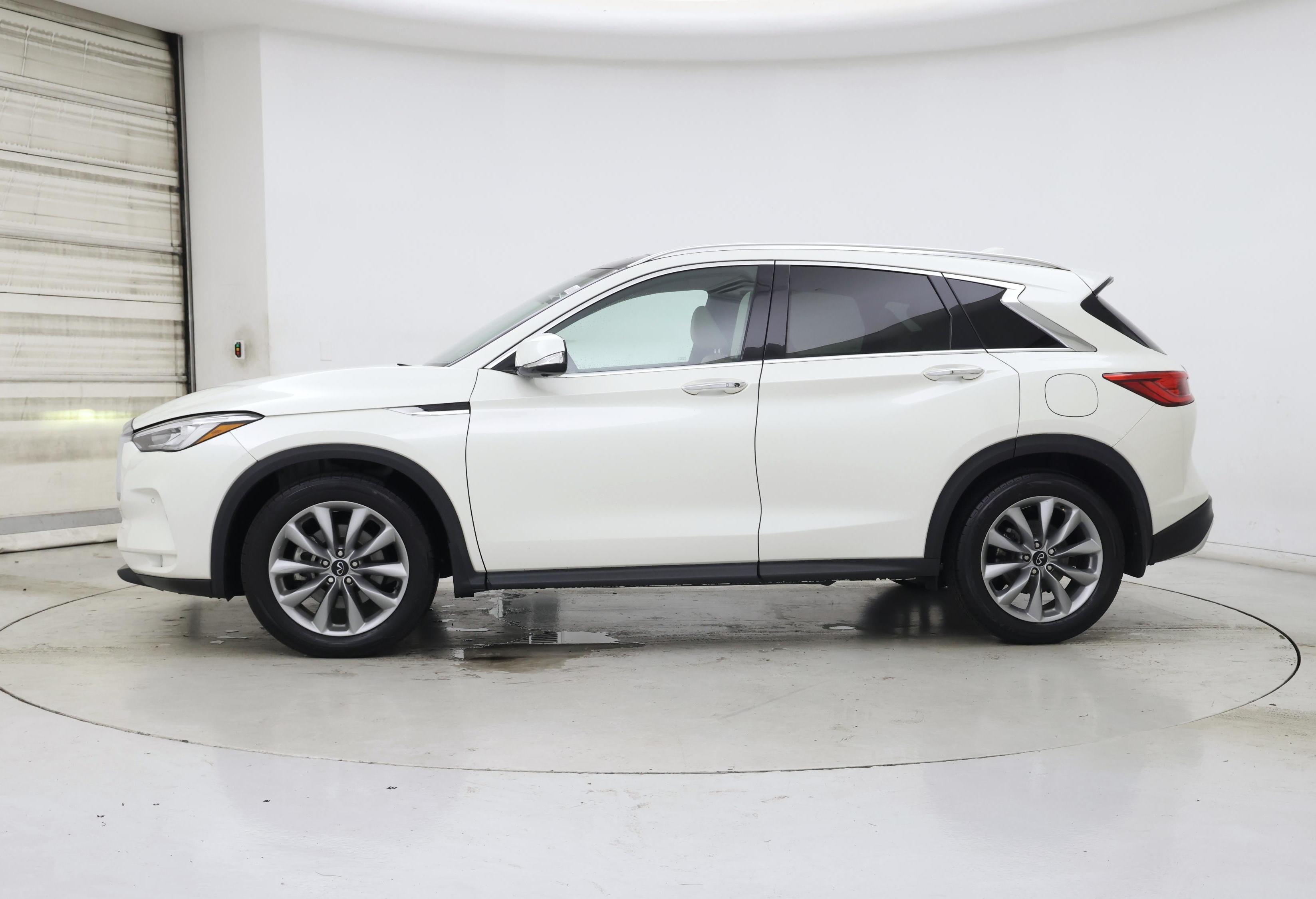 Thumbnail: 2021 INFINITI QX50 - 3