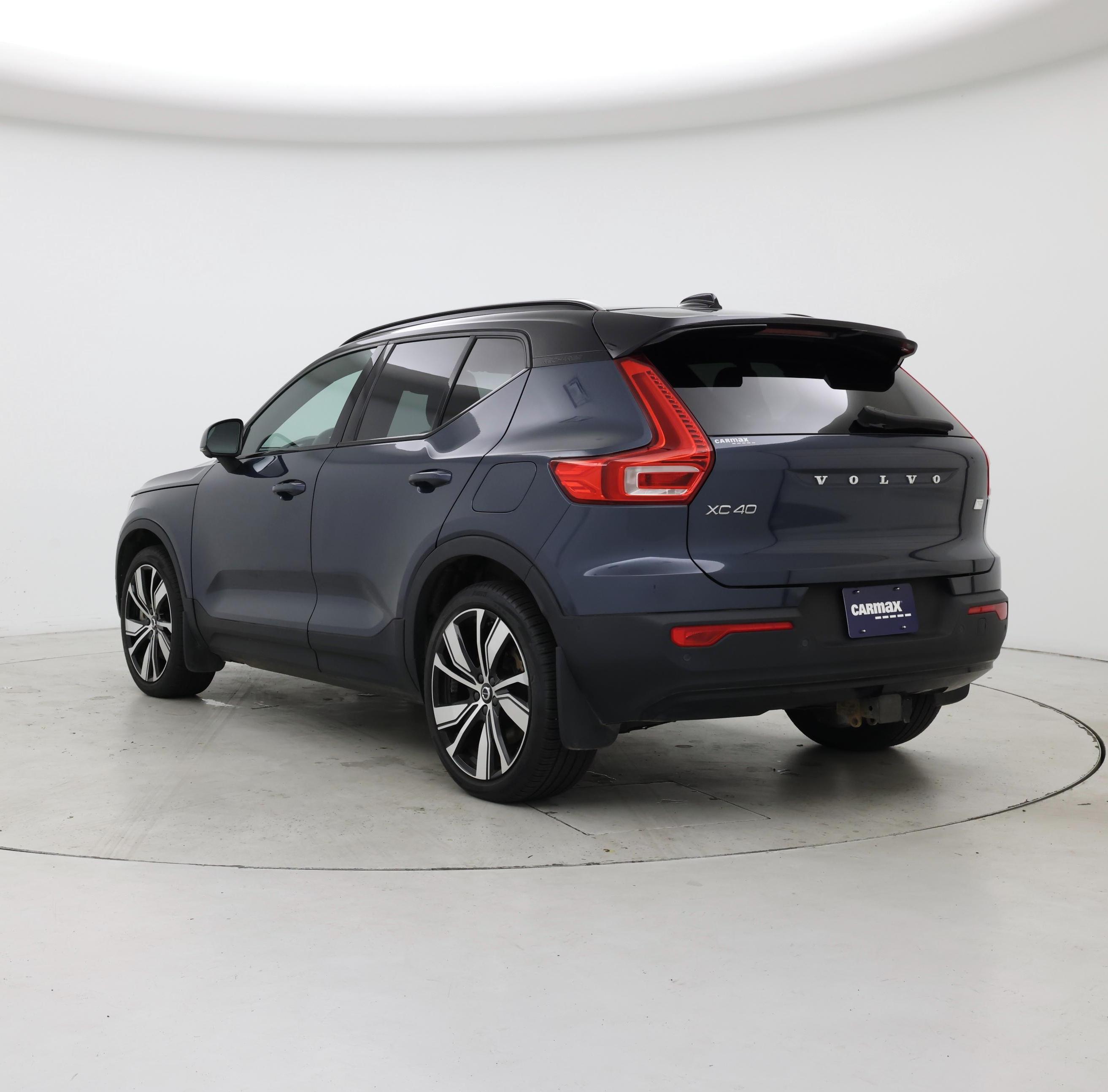 Thumbnail: 2022 Volvo XC40 - 2
