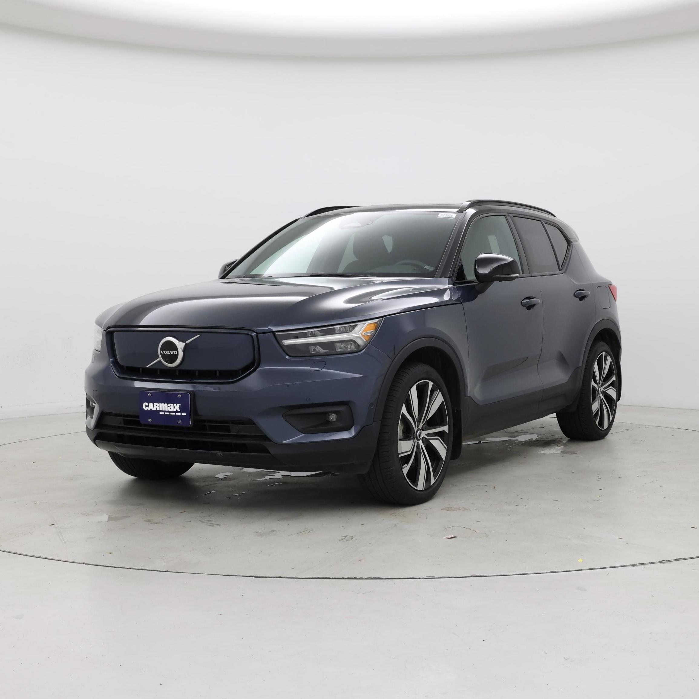 Thumbnail: 2022 Volvo XC40 - 4