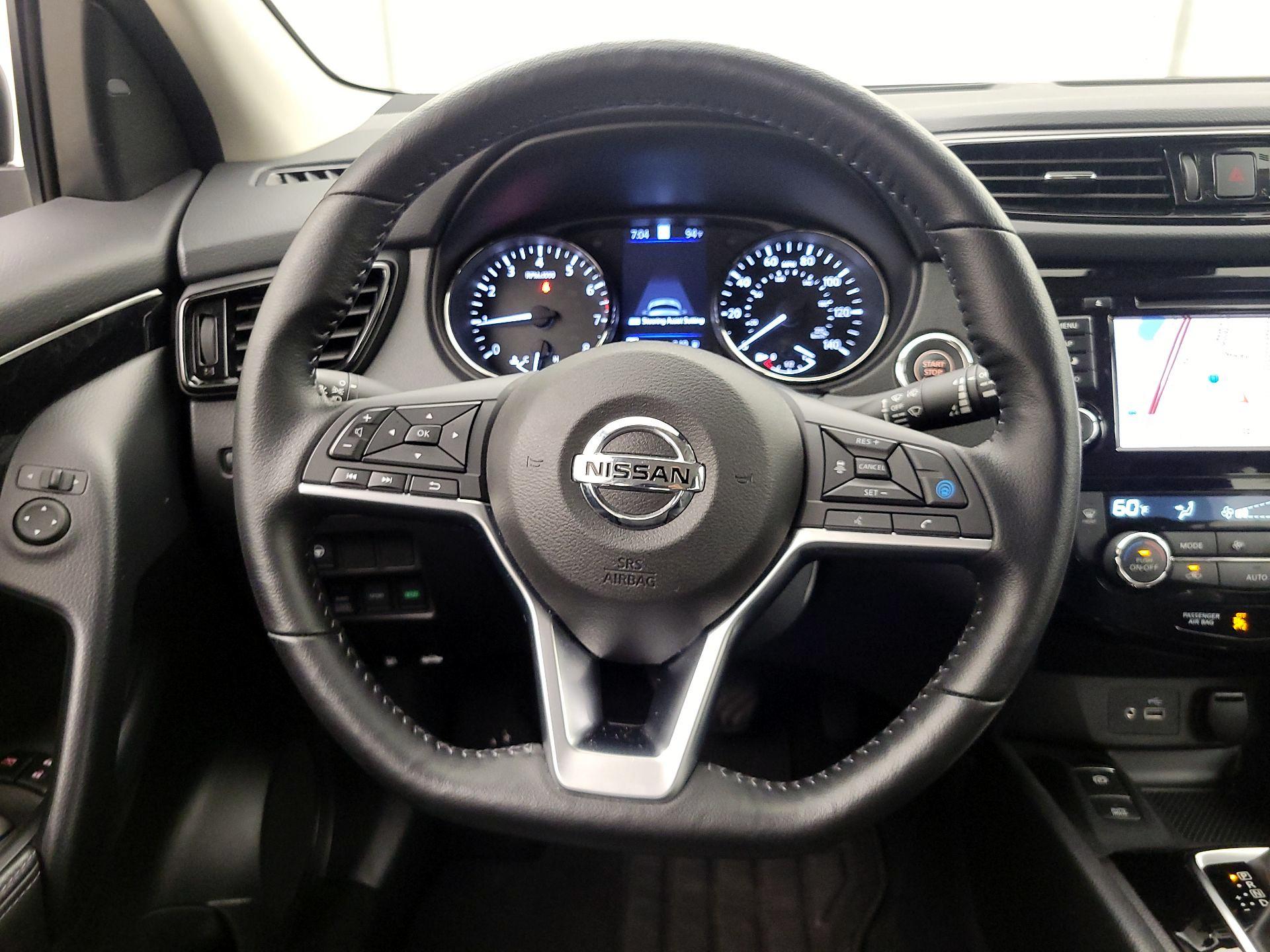 Thumbnail: 2022 Nissan Rogue Sport - 10