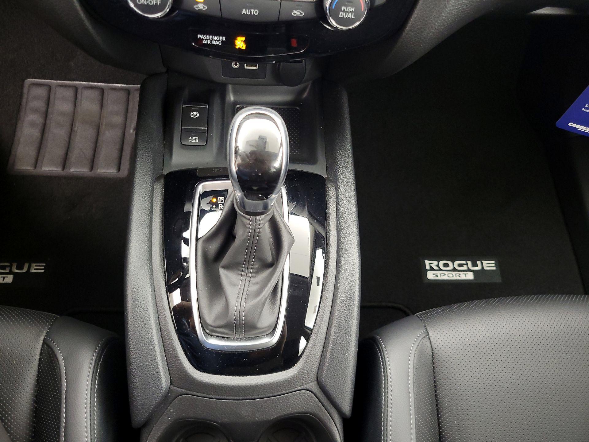 Thumbnail: 2022 Nissan Rogue Sport - 18