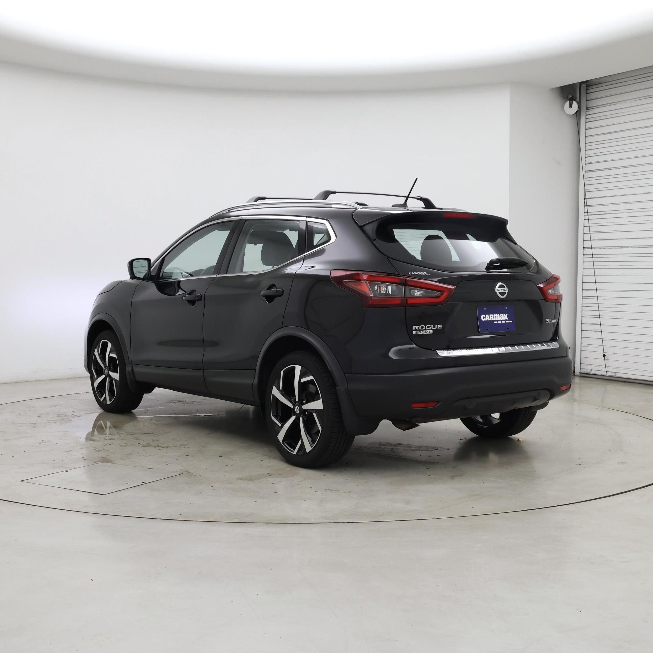 Thumbnail: 2022 Nissan Rogue Sport - 2