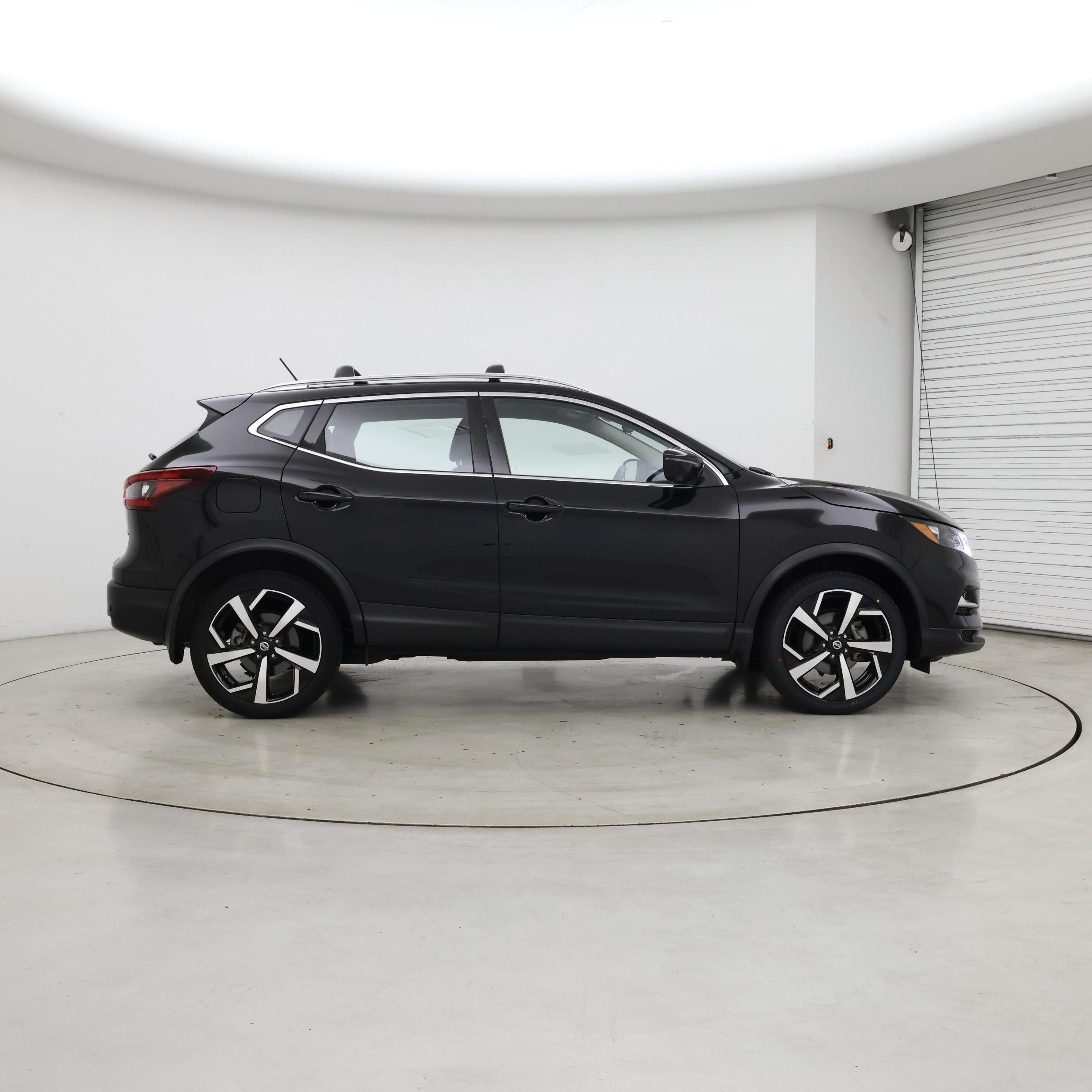 Thumbnail: 2022 Nissan Rogue Sport - 7