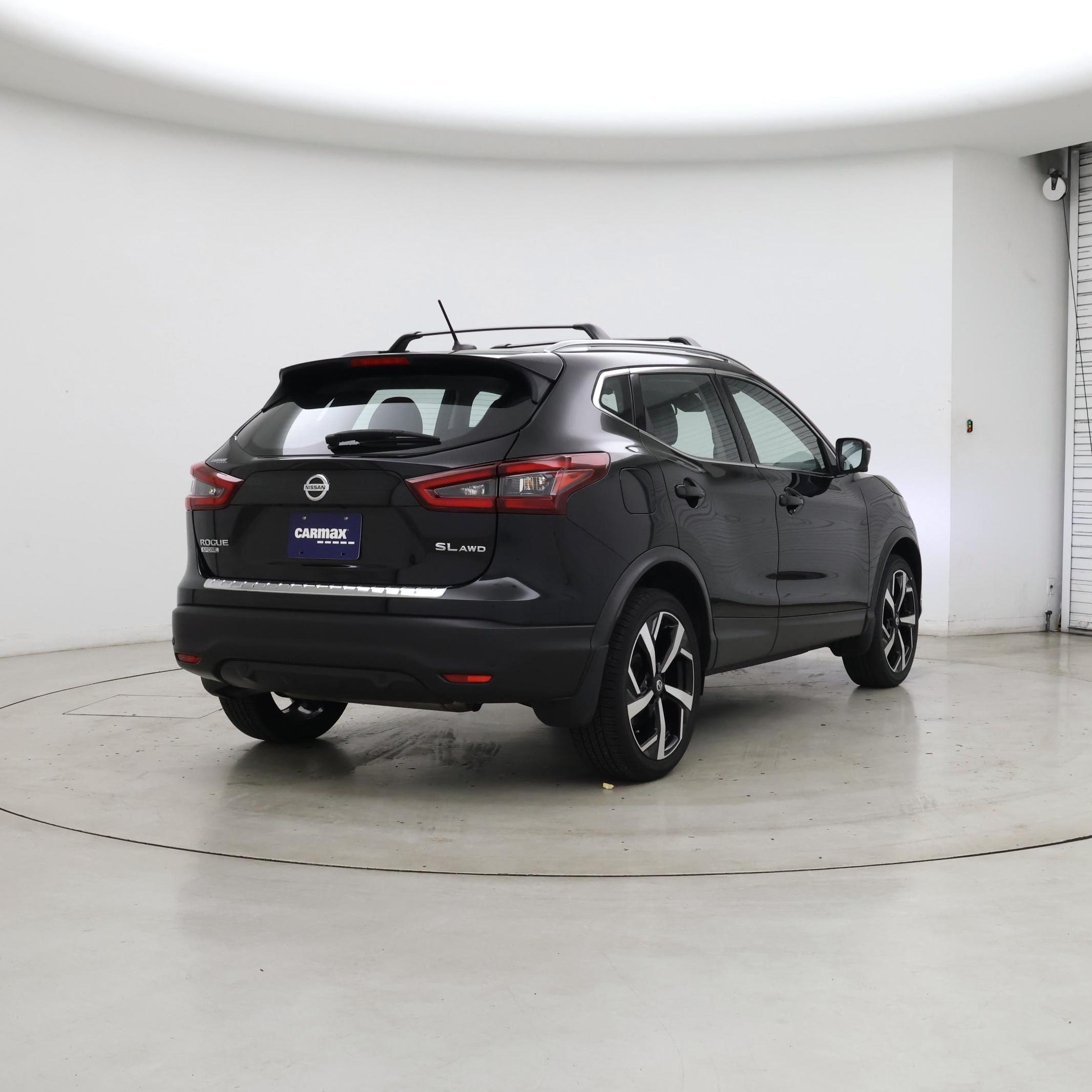 Thumbnail: 2022 Nissan Rogue Sport - 8