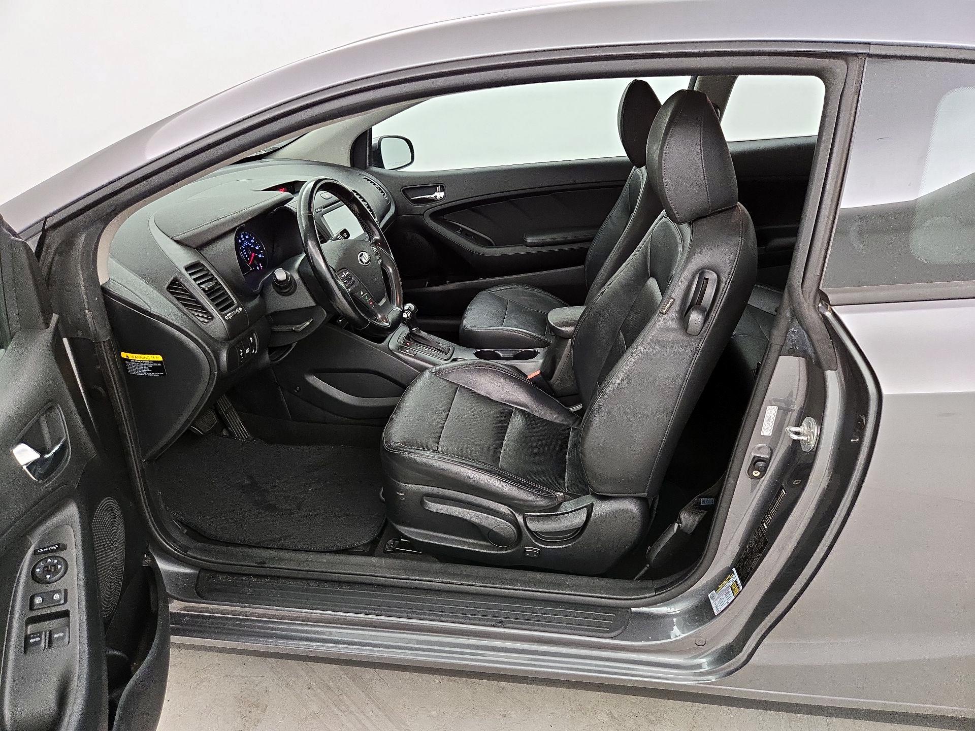 Thumbnail: 2016 Kia Forte - 11