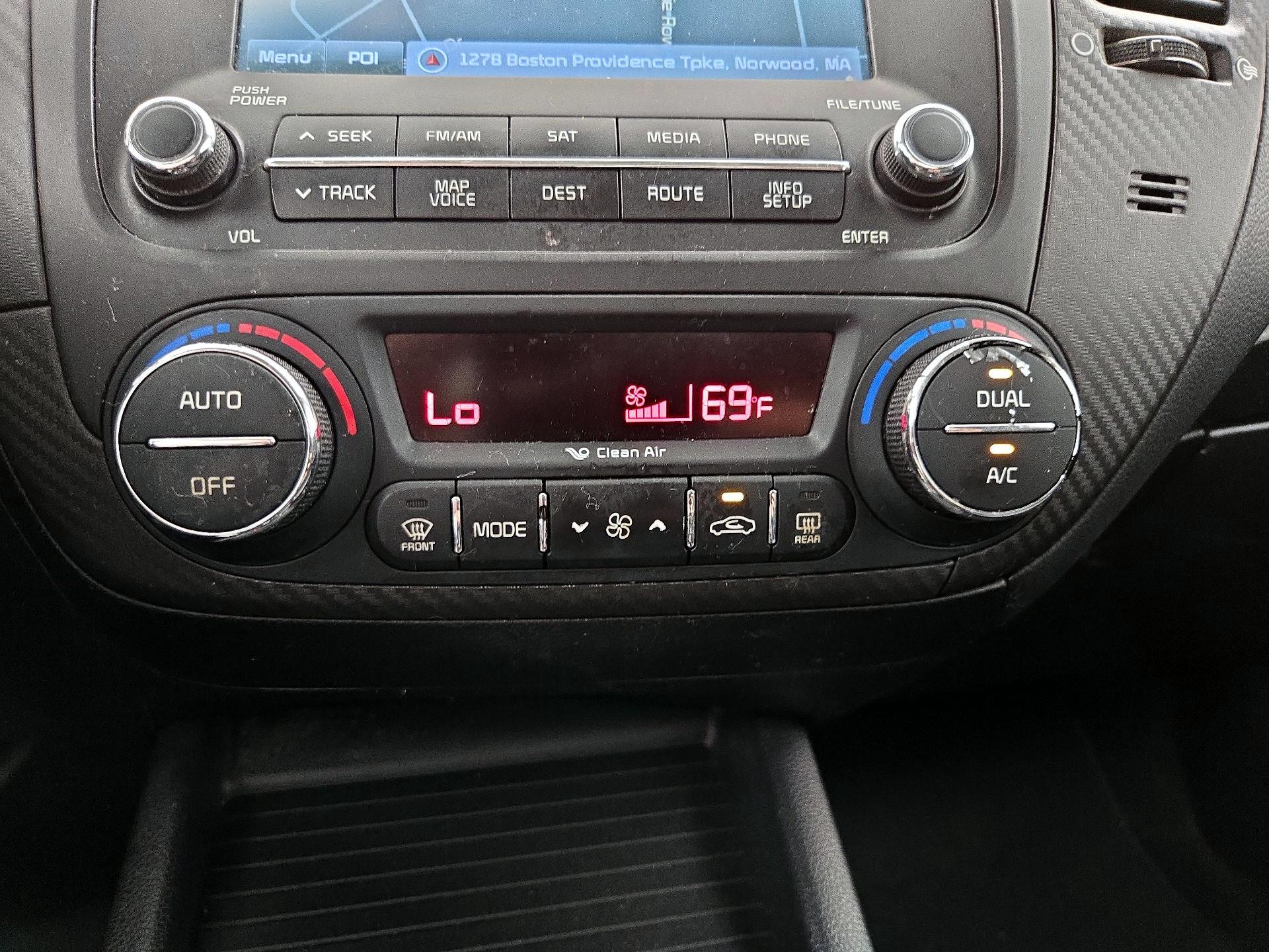 Thumbnail: 2016 Kia Forte - 17
