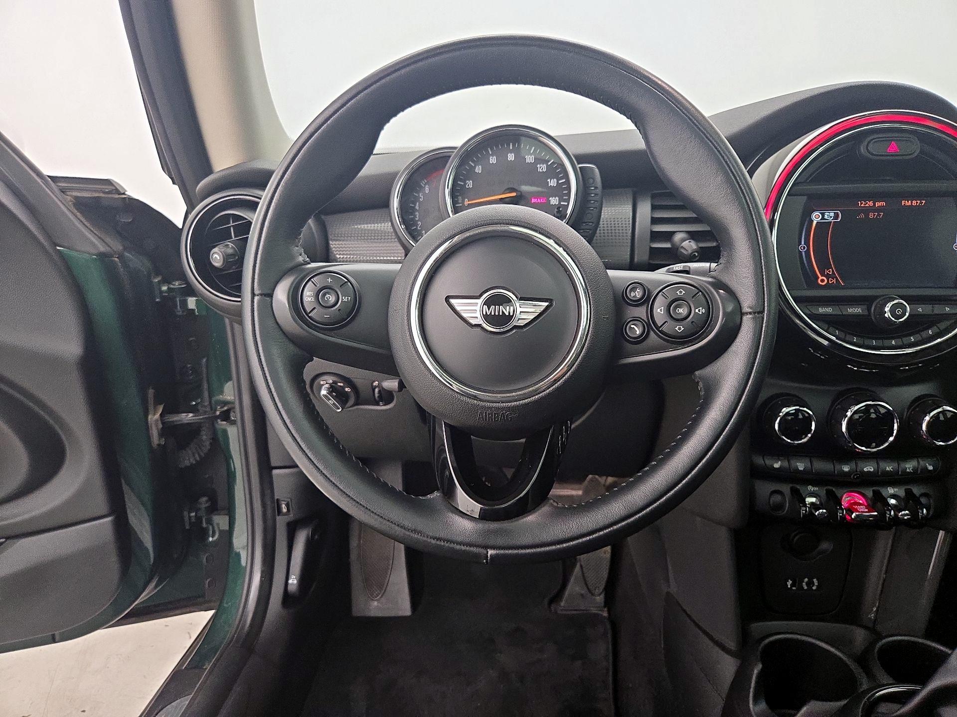 Thumbnail: 2017 MINI Cooper Hardtop - 10