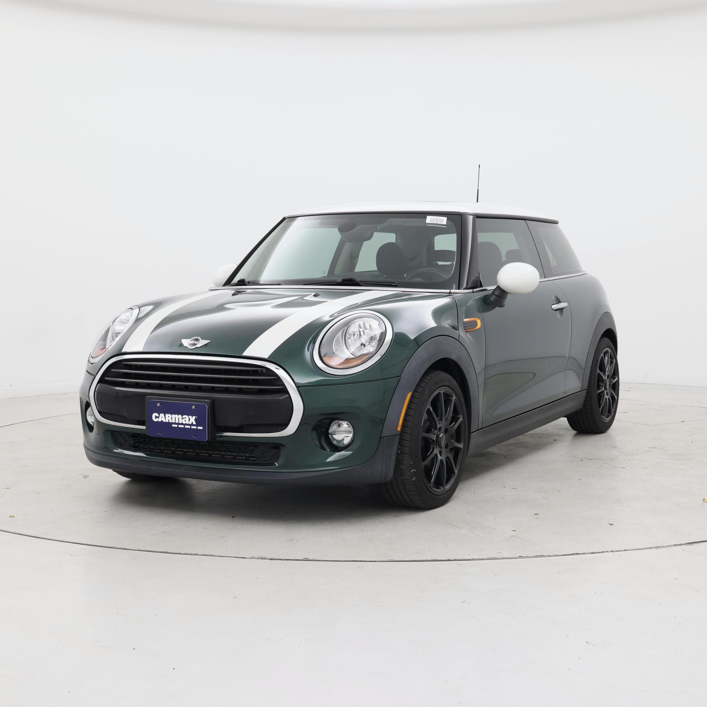 Thumbnail: 2017 MINI Cooper Hardtop - 4