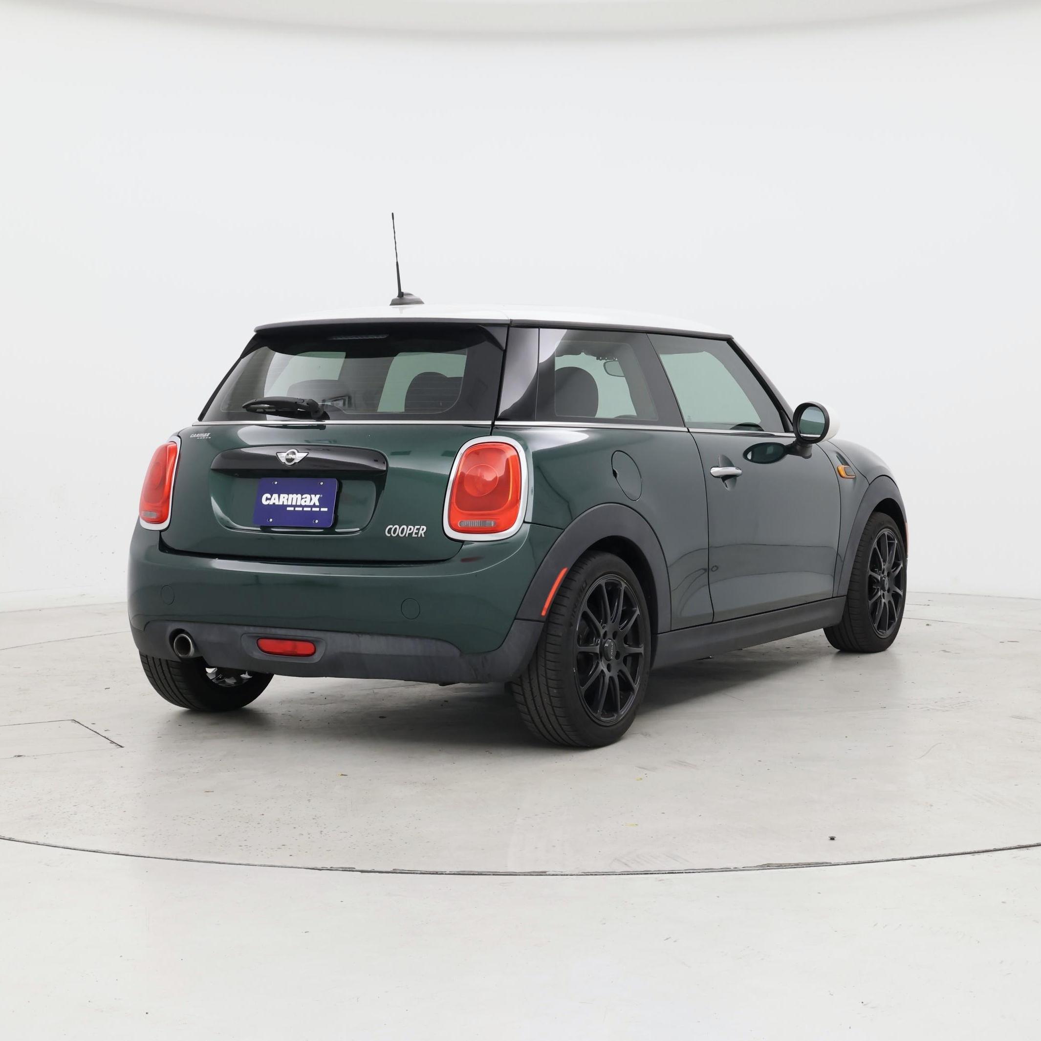 Thumbnail: 2017 MINI Cooper Hardtop - 8