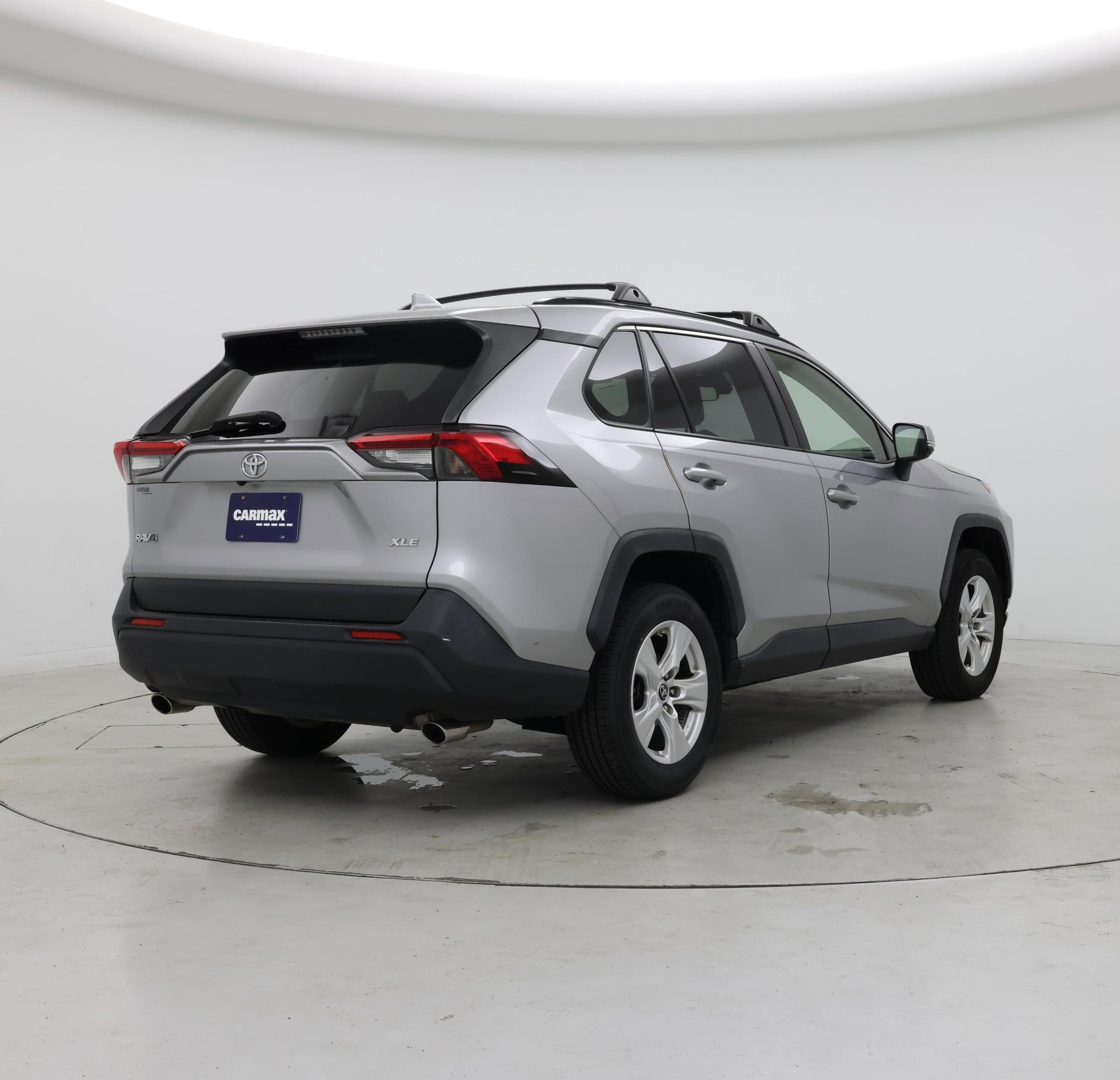 Thumbnail: 2019 Toyota RAV4 - 8