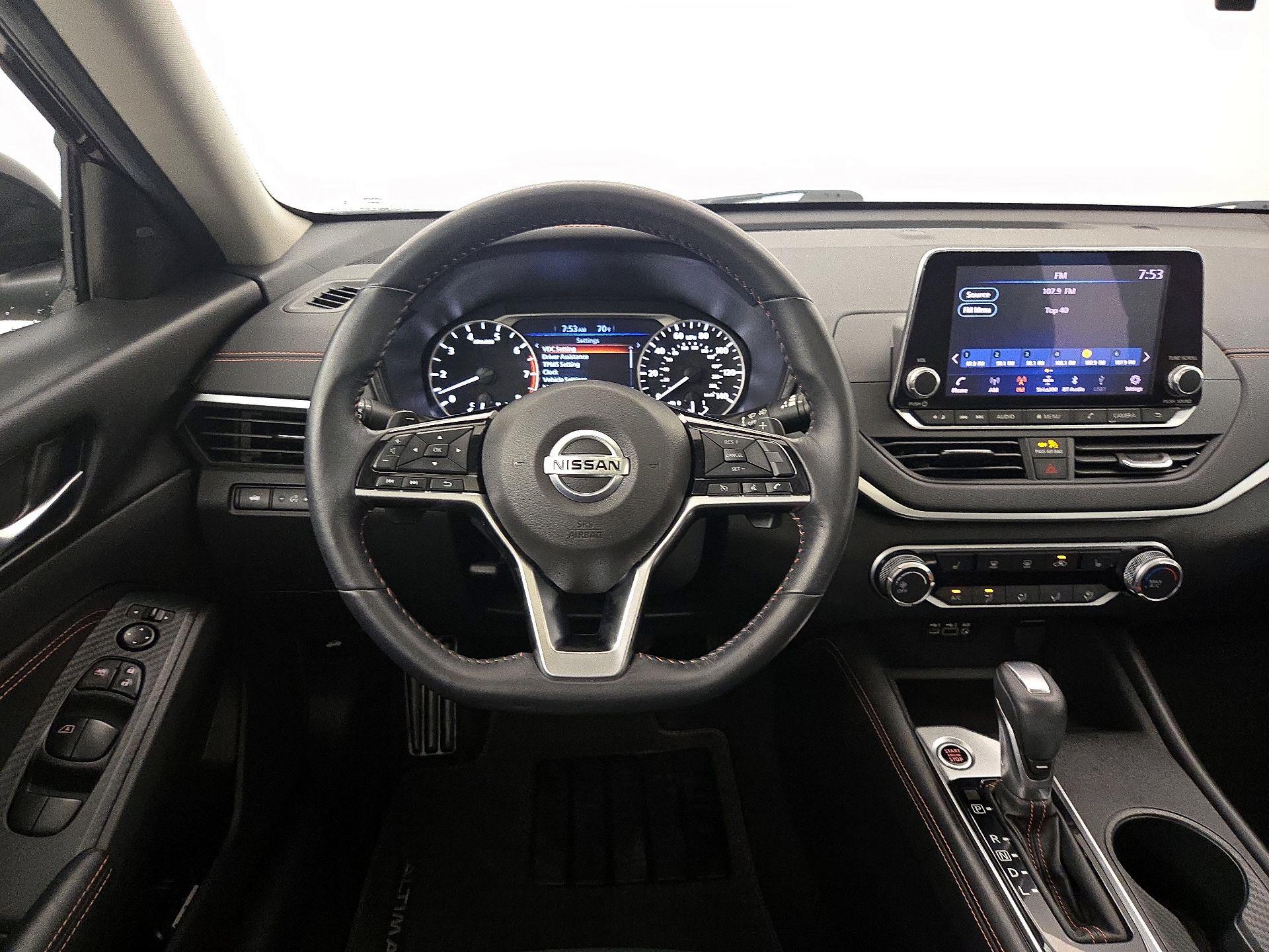 Thumbnail: 2019 Nissan Altima - 10