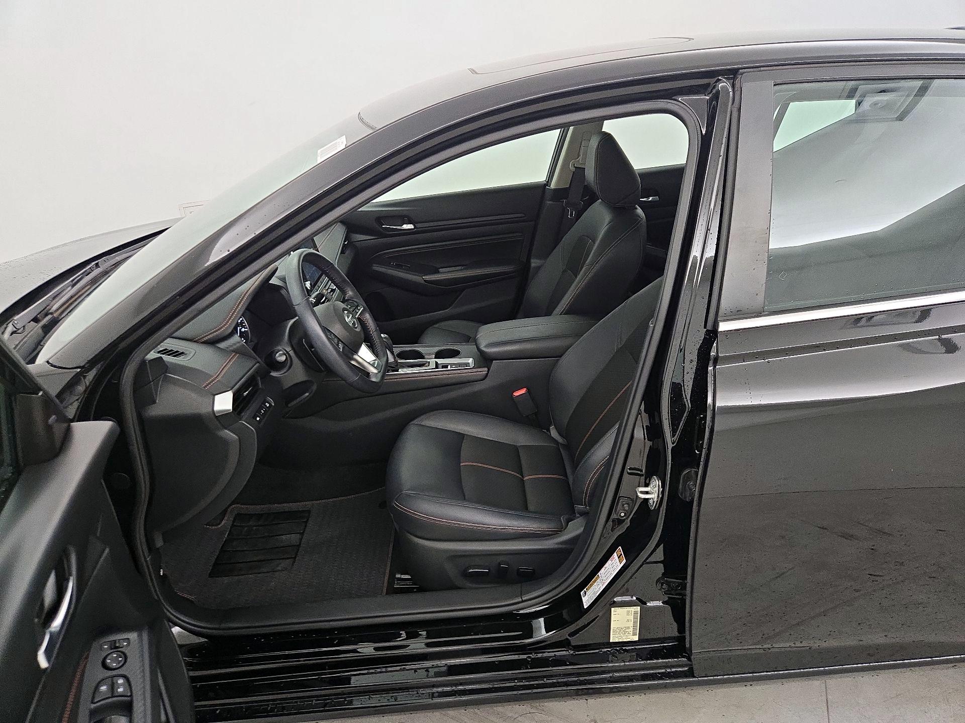 Thumbnail: 2019 Nissan Altima - 11