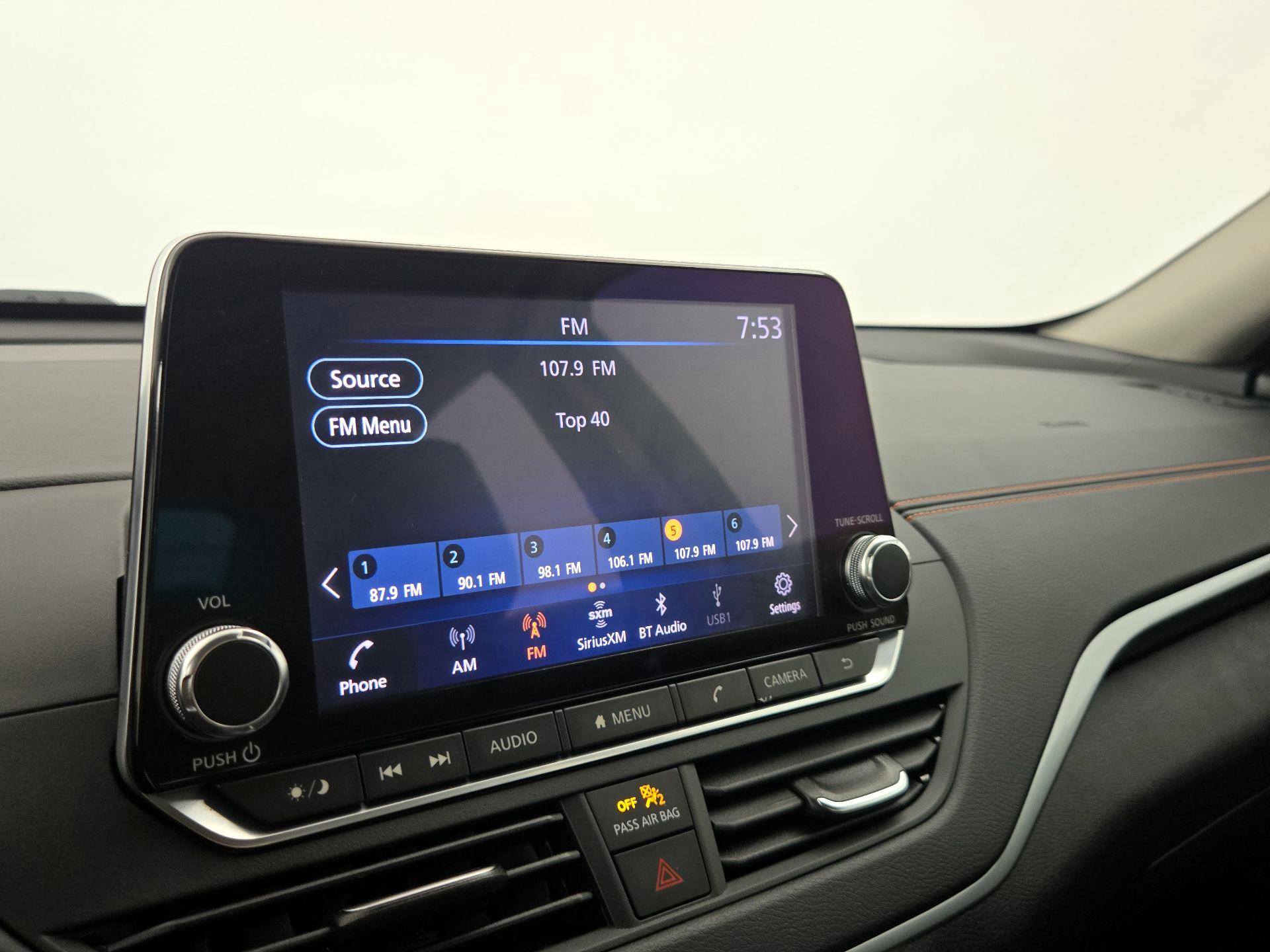 Thumbnail: 2019 Nissan Altima - 15