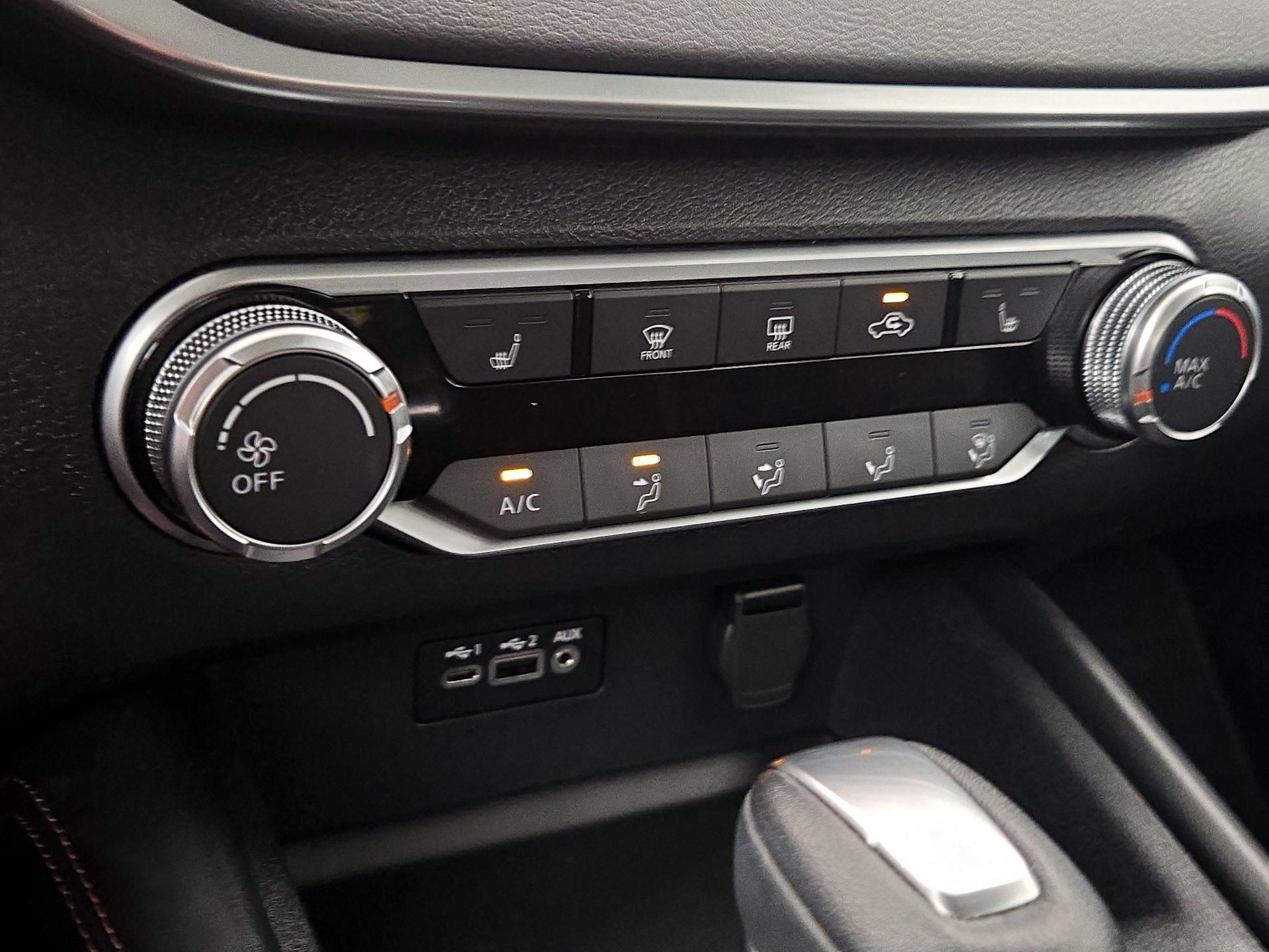 Thumbnail: 2019 Nissan Altima - 16