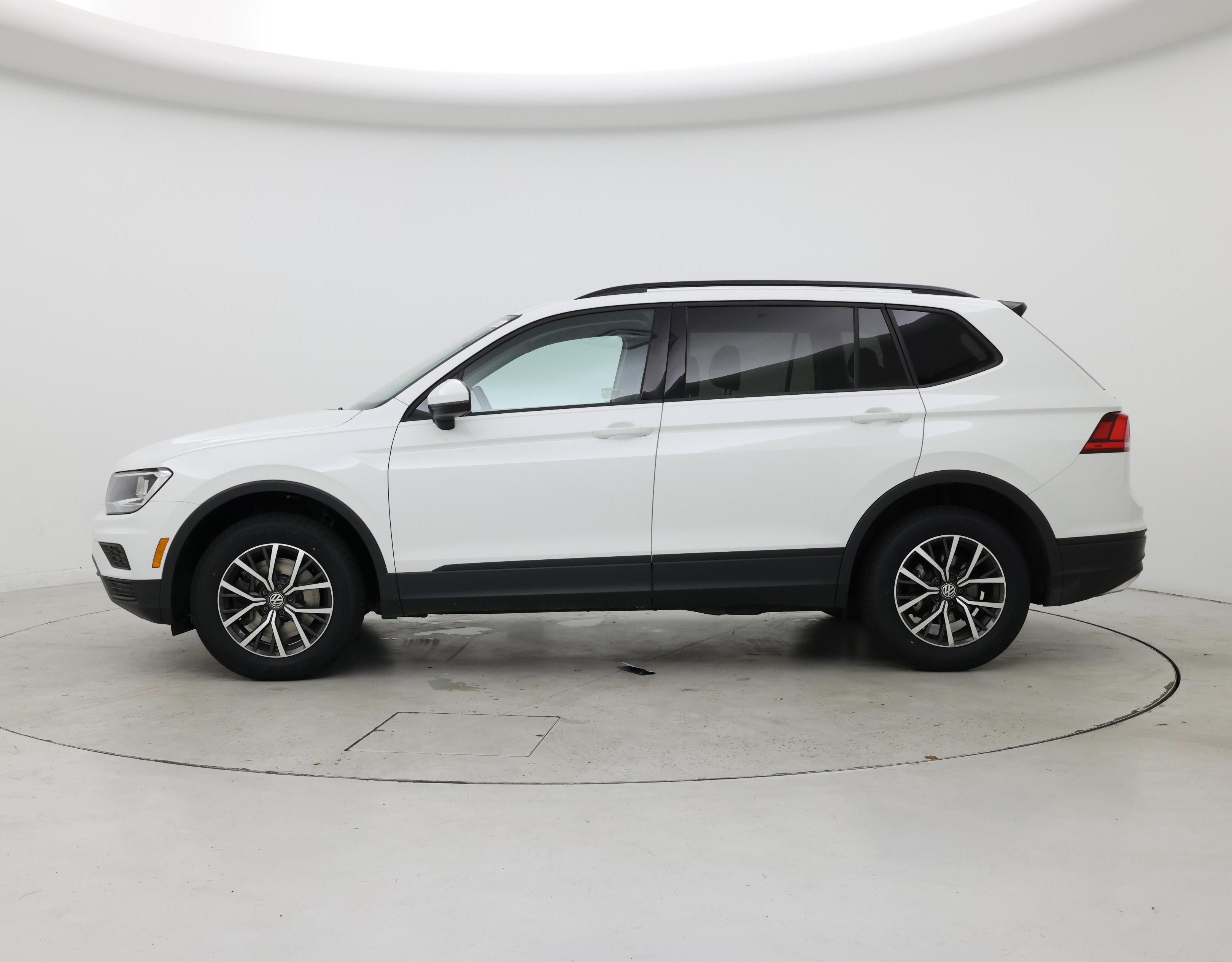 Thumbnail: 2021 Volkswagen Tiguan - 3