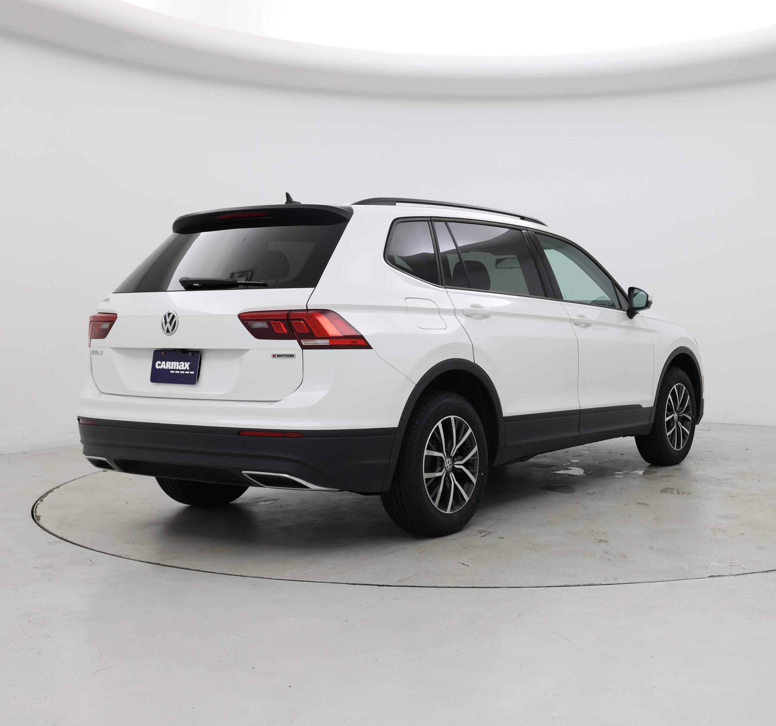 Thumbnail: 2021 Volkswagen Tiguan - 8