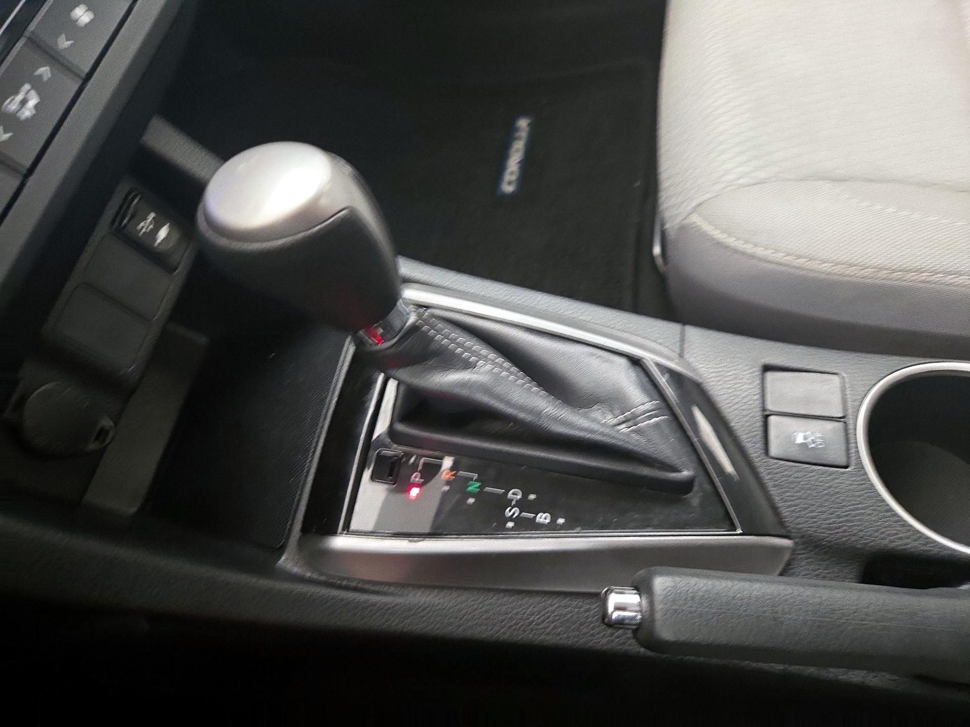 Thumbnail: 2016 Toyota Corolla - 17