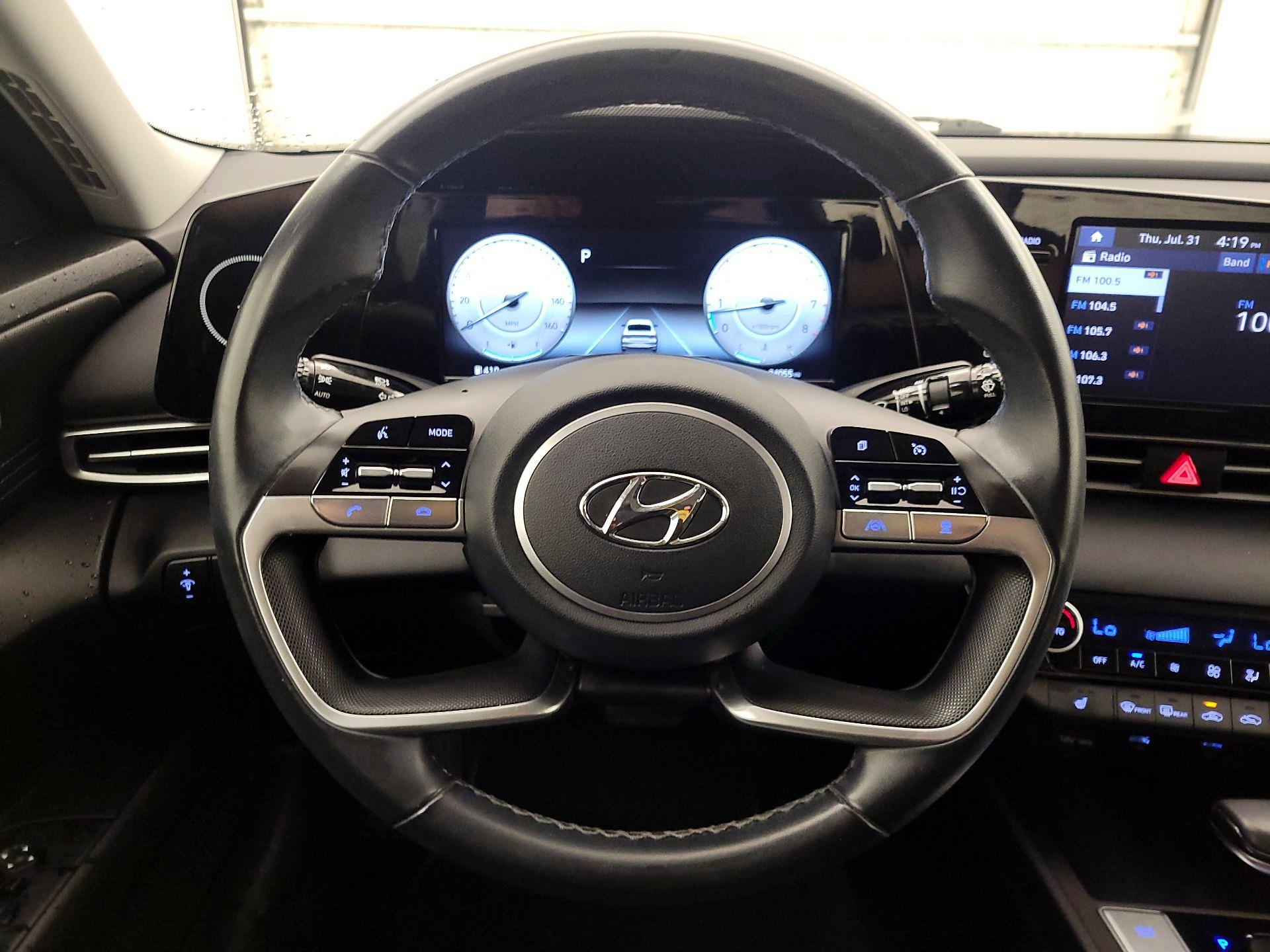 Thumbnail: 2022 Hyundai Elantra - 10