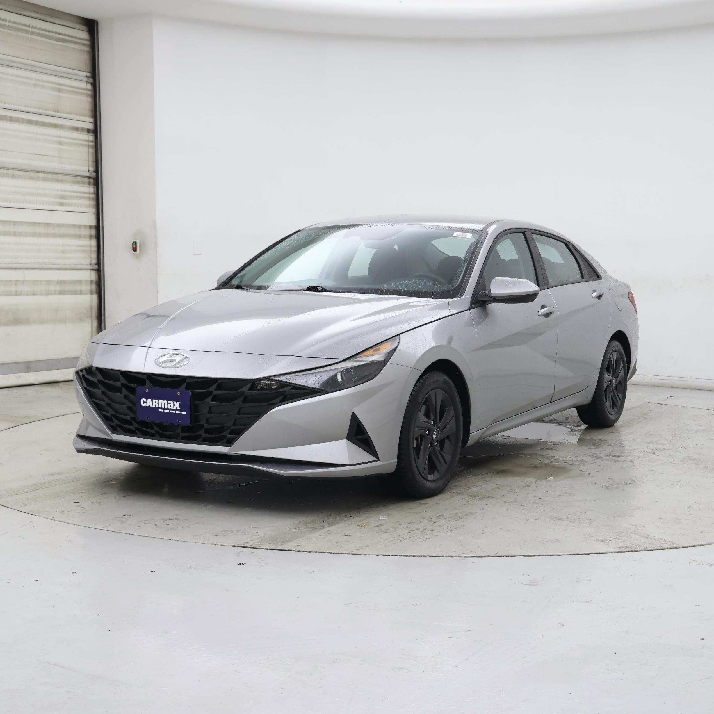 Thumbnail: 2022 Hyundai Elantra - 4