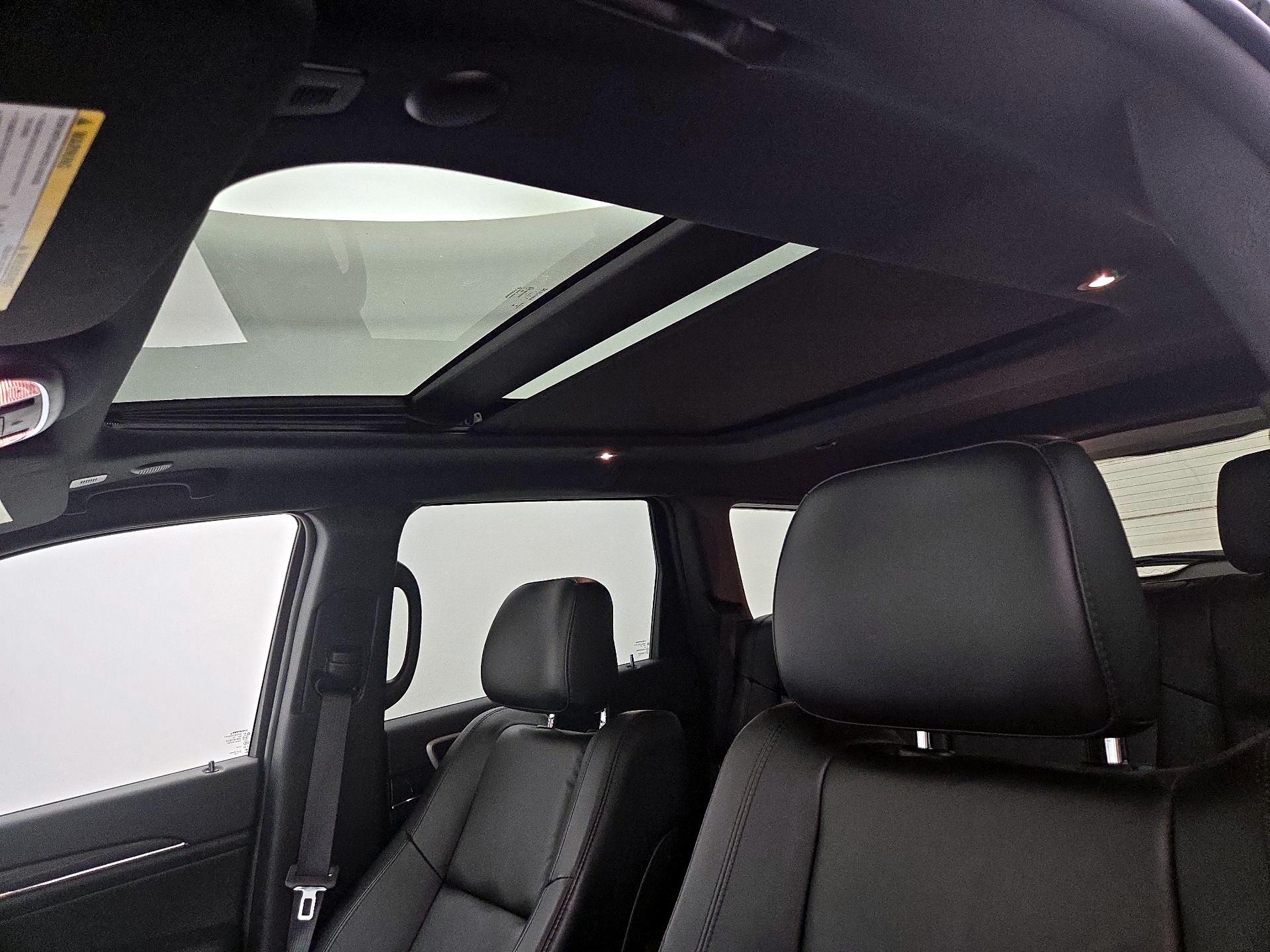 Thumbnail: 2022 Jeep Grand Cherokee - 20