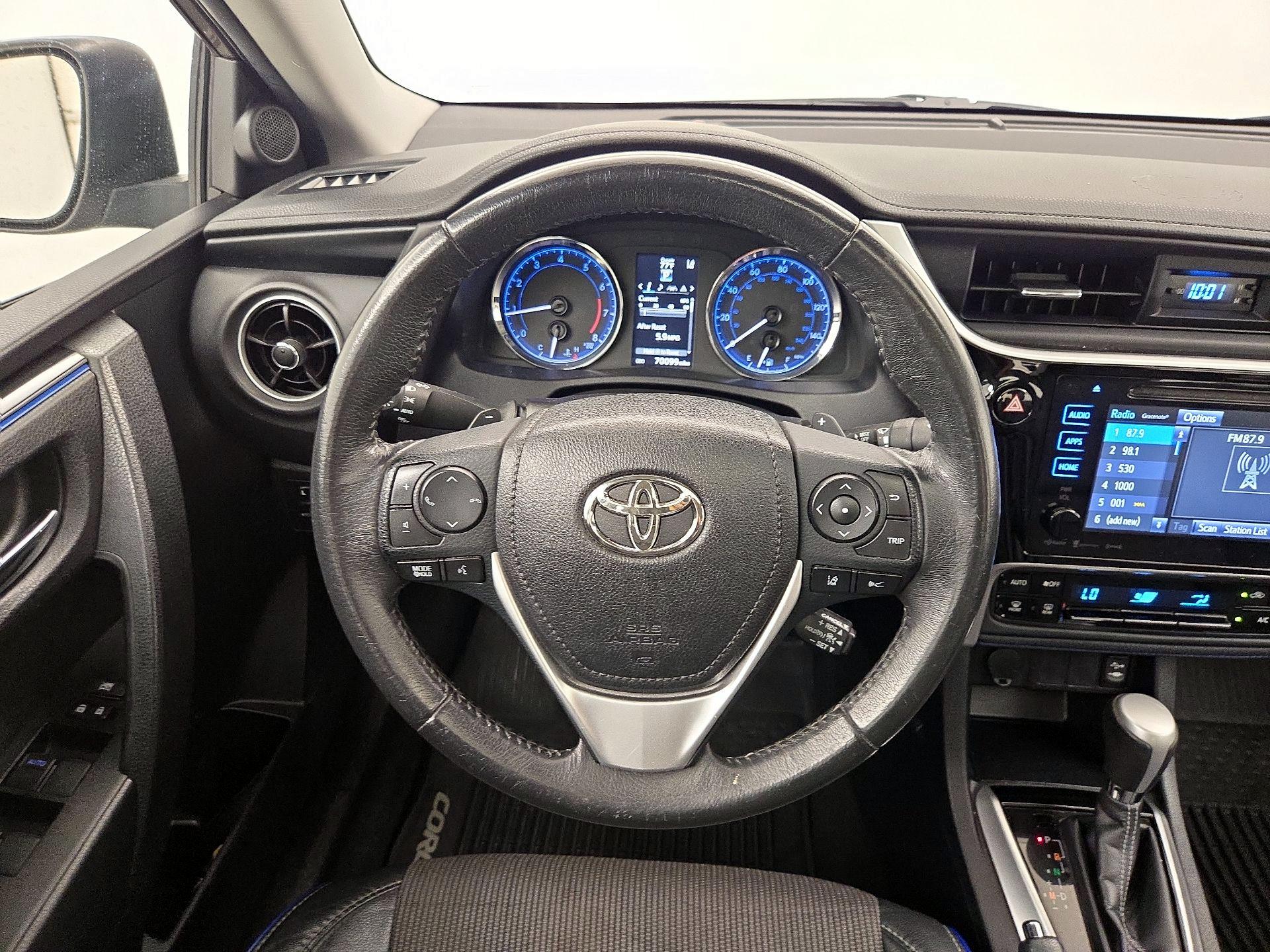 Thumbnail: 2017 Toyota Corolla - 10