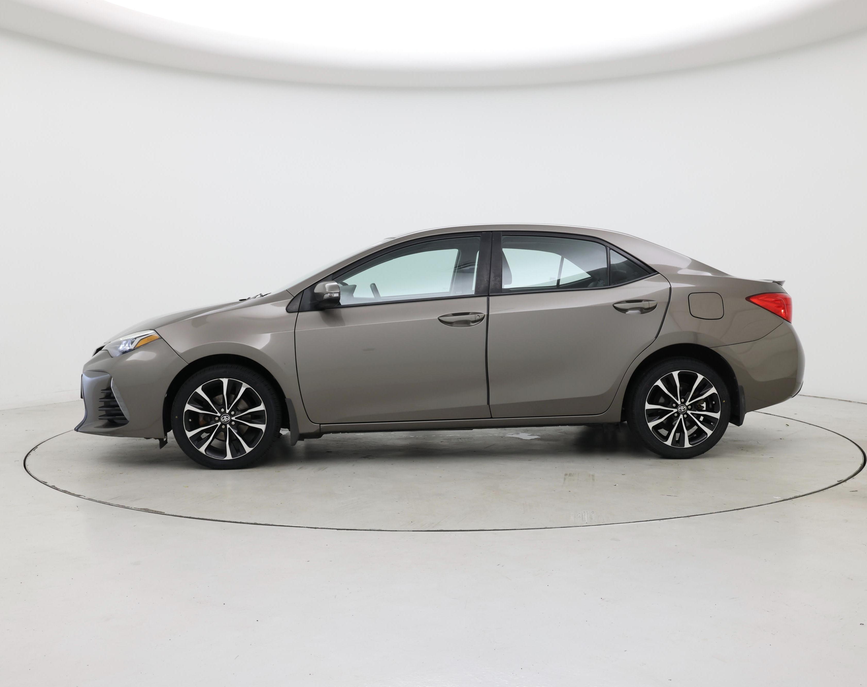 Thumbnail: 2017 Toyota Corolla - 3