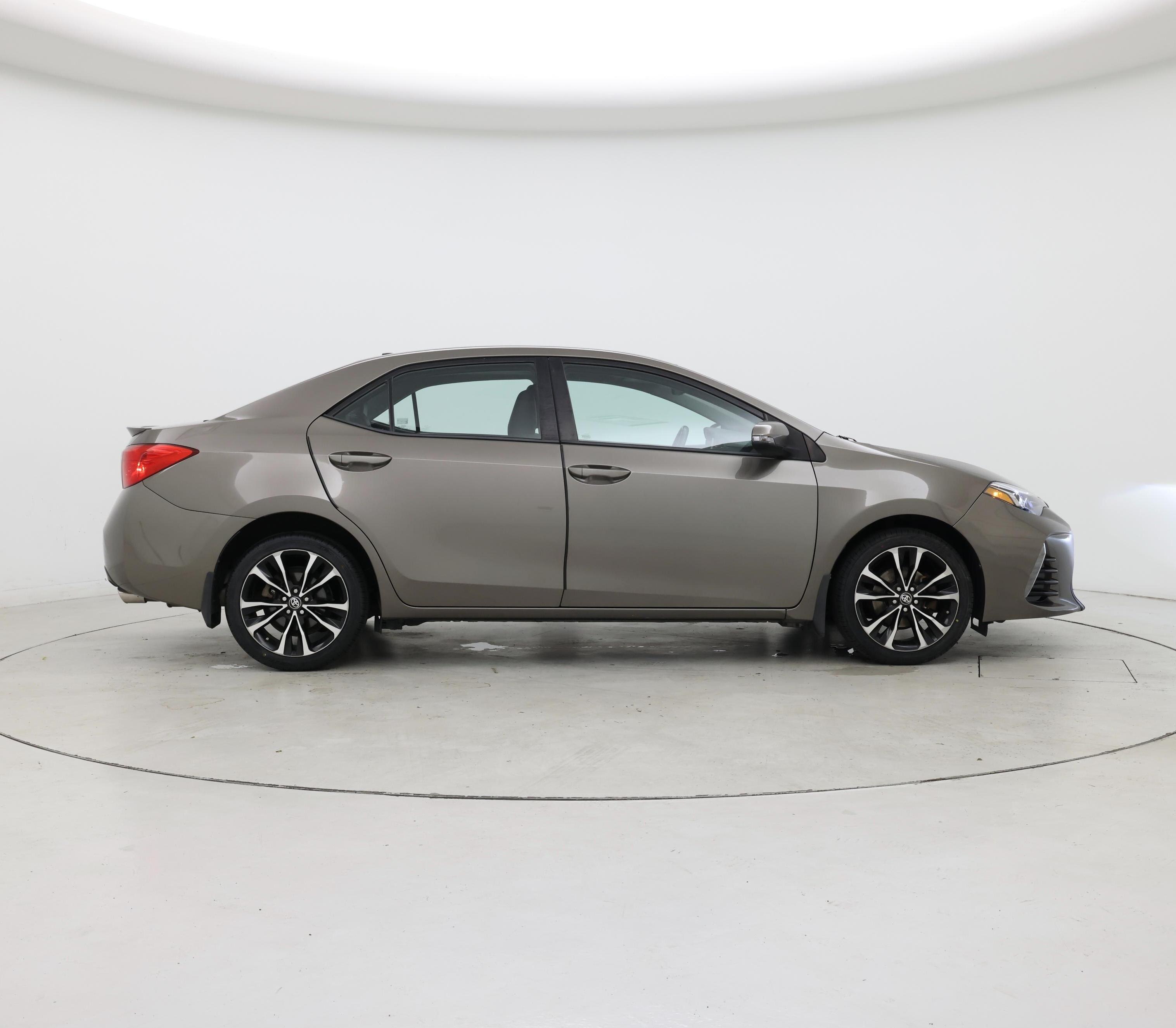 Thumbnail: 2017 Toyota Corolla - 7