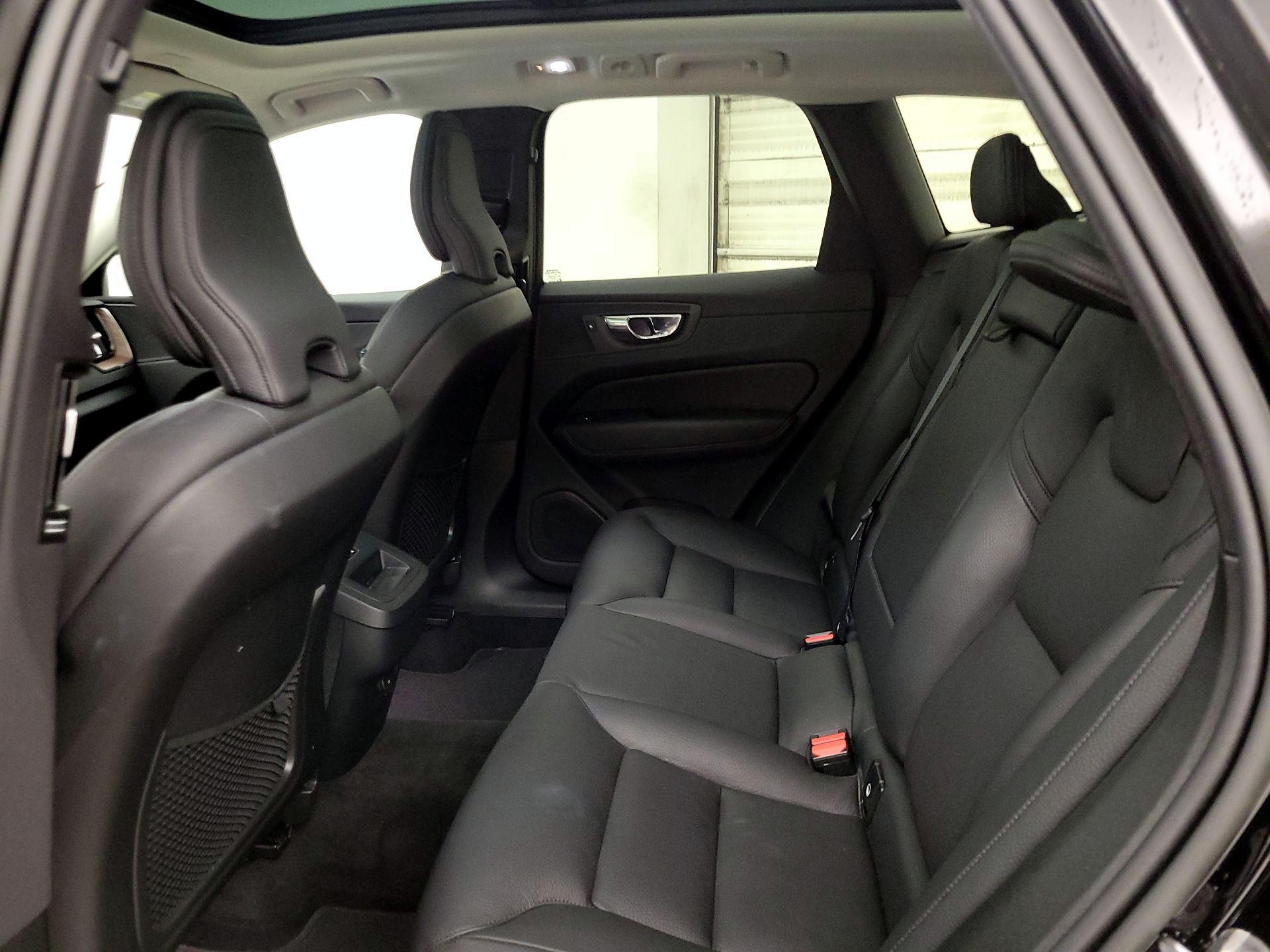 Thumbnail: 2023 Volvo XC60 - 20