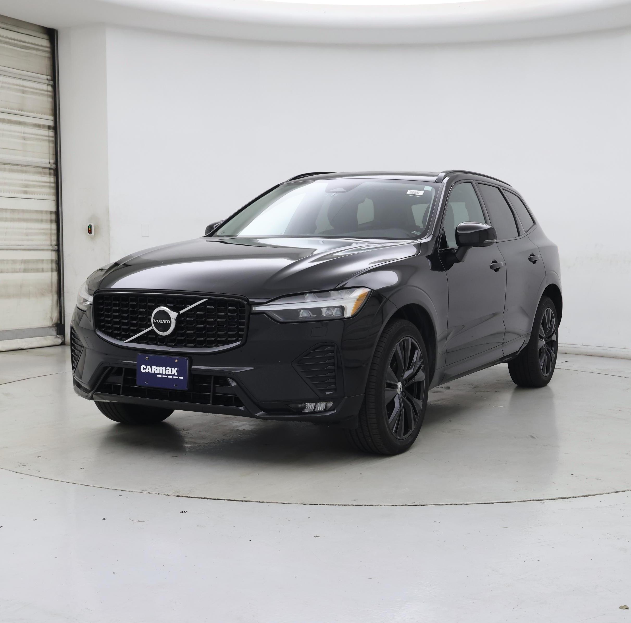 Thumbnail: 2023 Volvo XC60 - 4