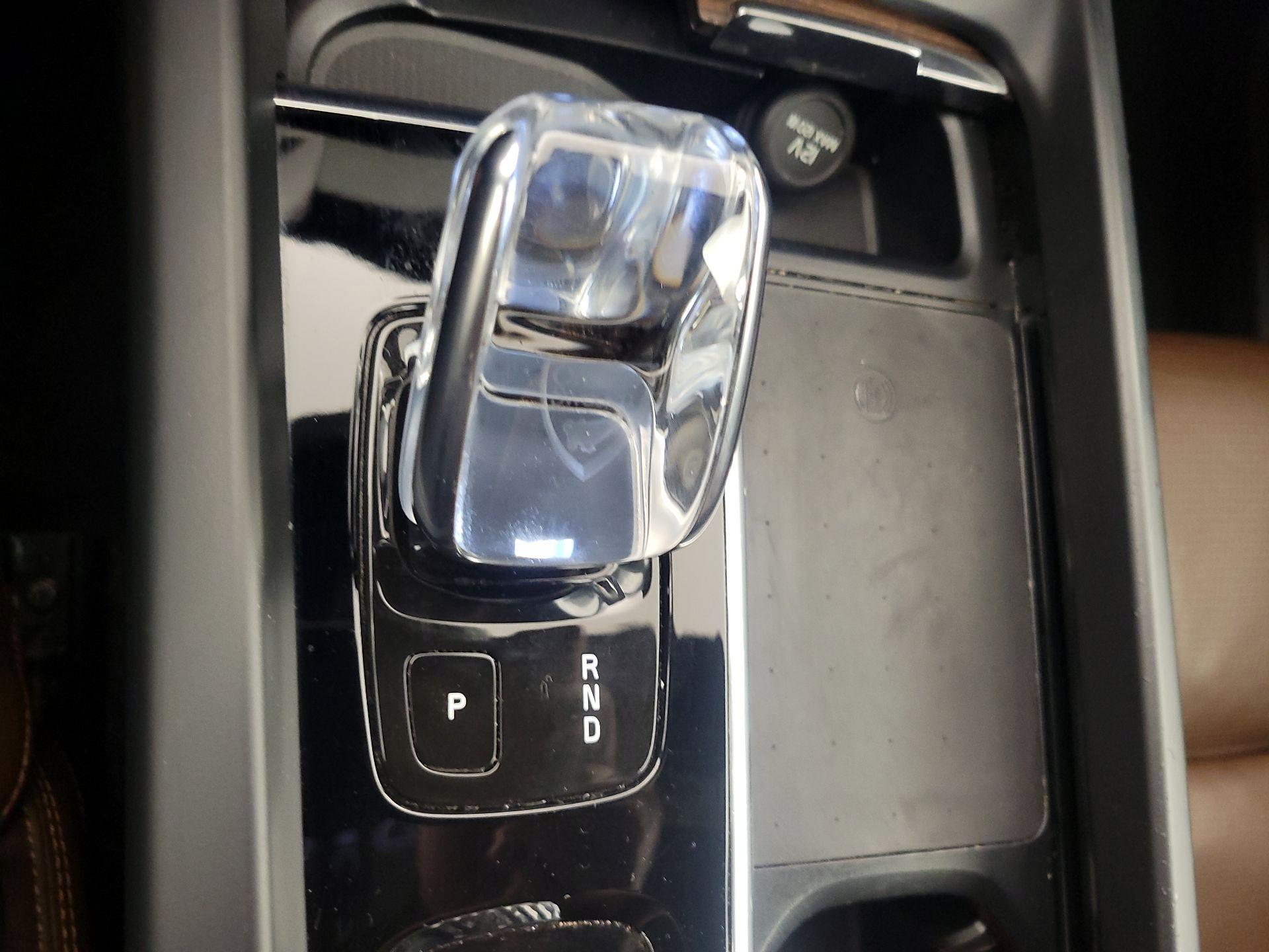 Thumbnail: 2022 Volvo XC60 - 18