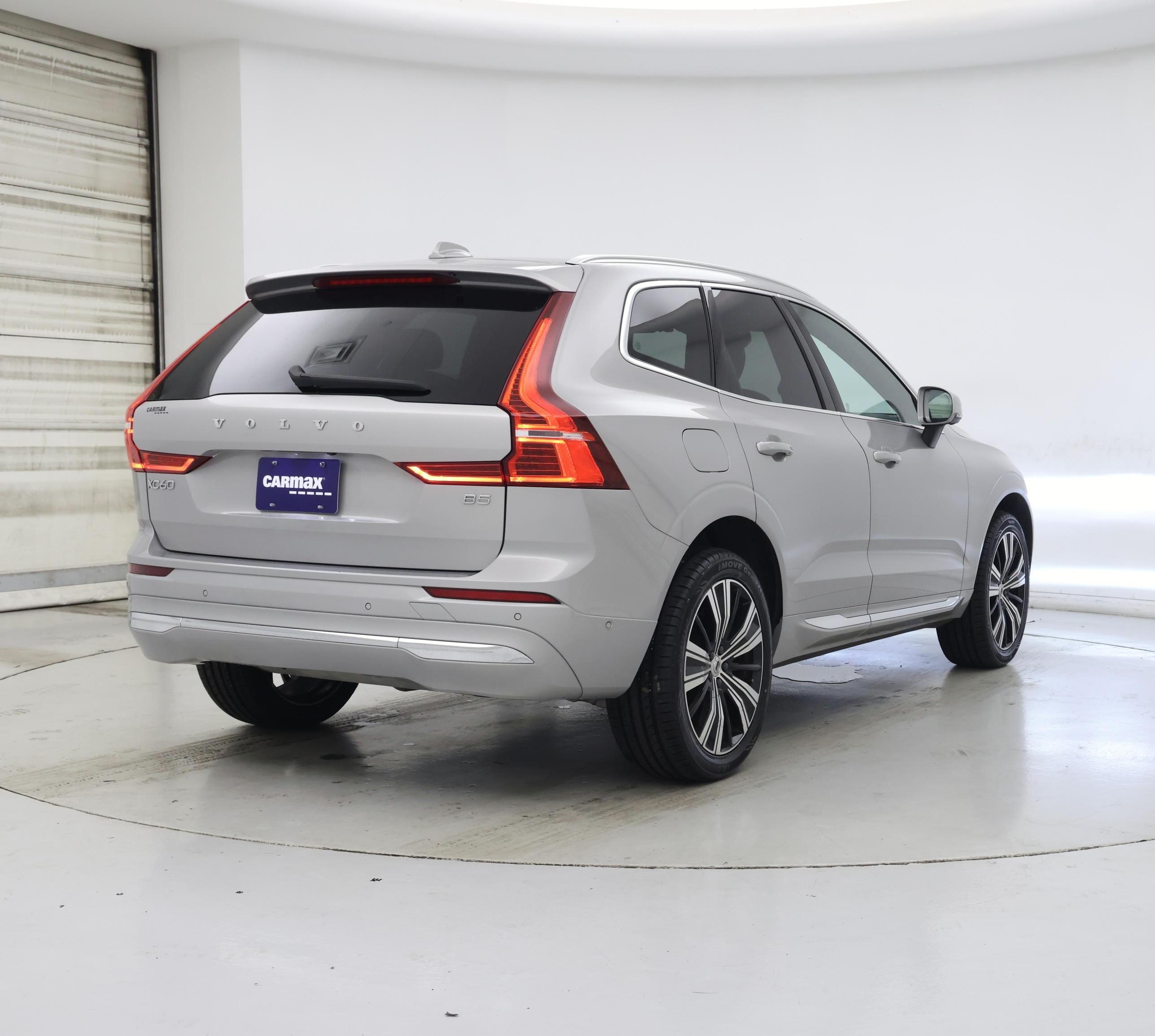 Thumbnail: 2022 Volvo XC60 - 8