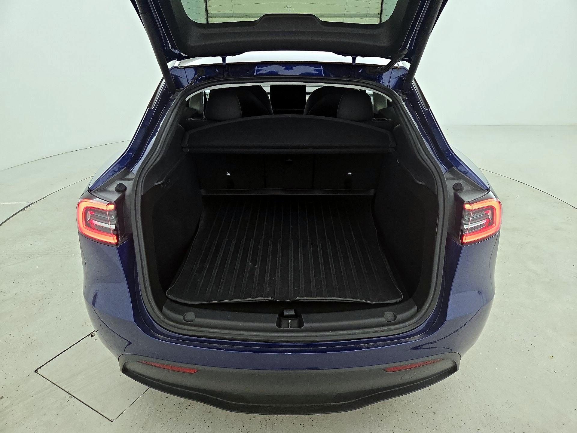 Thumbnail: 2023 Tesla Model Y - 19